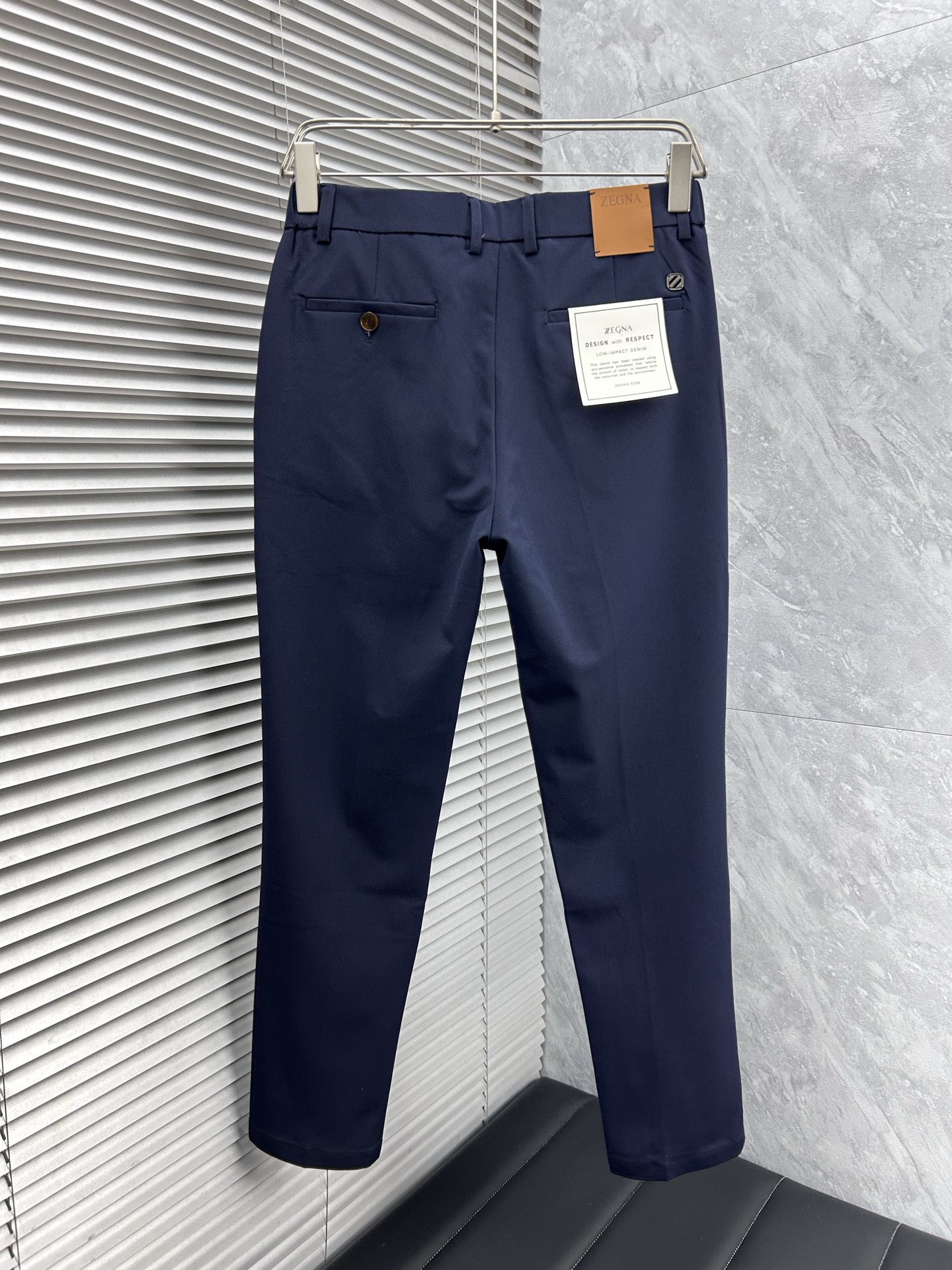 杰尼‘’休闲裤 西裤2025SS秋冬新款 高级定制裤子专用面料 定制原版五金 重工工艺打造 车工走线精细