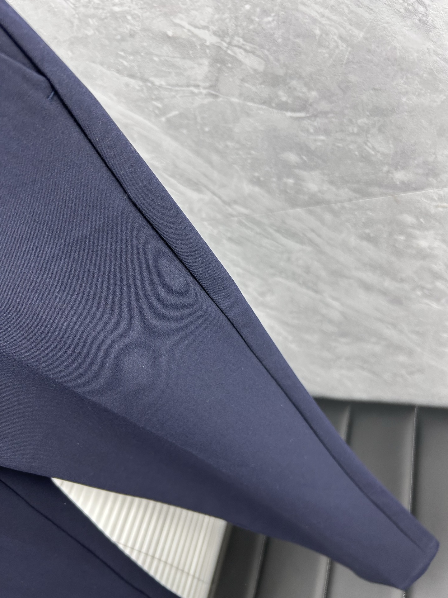 杰尼‘’休闲裤 西裤2025SS秋冬新款 高级定制裤子专用面料 定制原版五金 重工工艺打造 车工走线精细