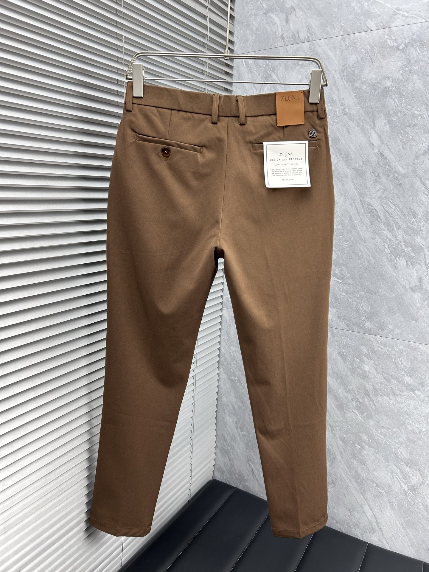 杰尼‘’休闲裤 西裤2025SS秋冬新款 高级定制裤子专用面料 定制原版五金 重工工艺打造 车工走线精细