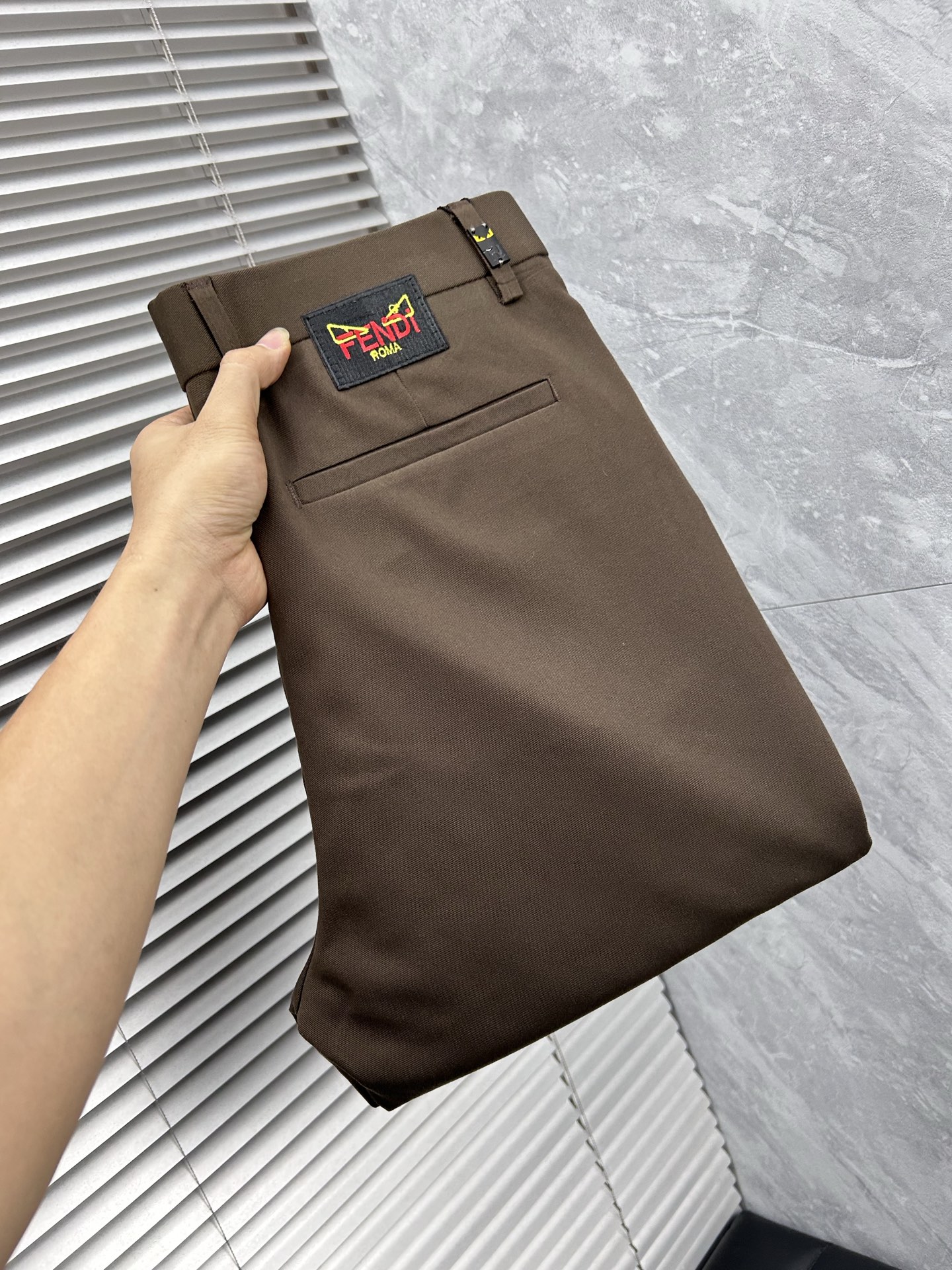 FD 休闲裤 西裤2025SS秋冬新款 高级定制裤子专用面料 定制原版五金 重工工艺打造 车工走线精细 