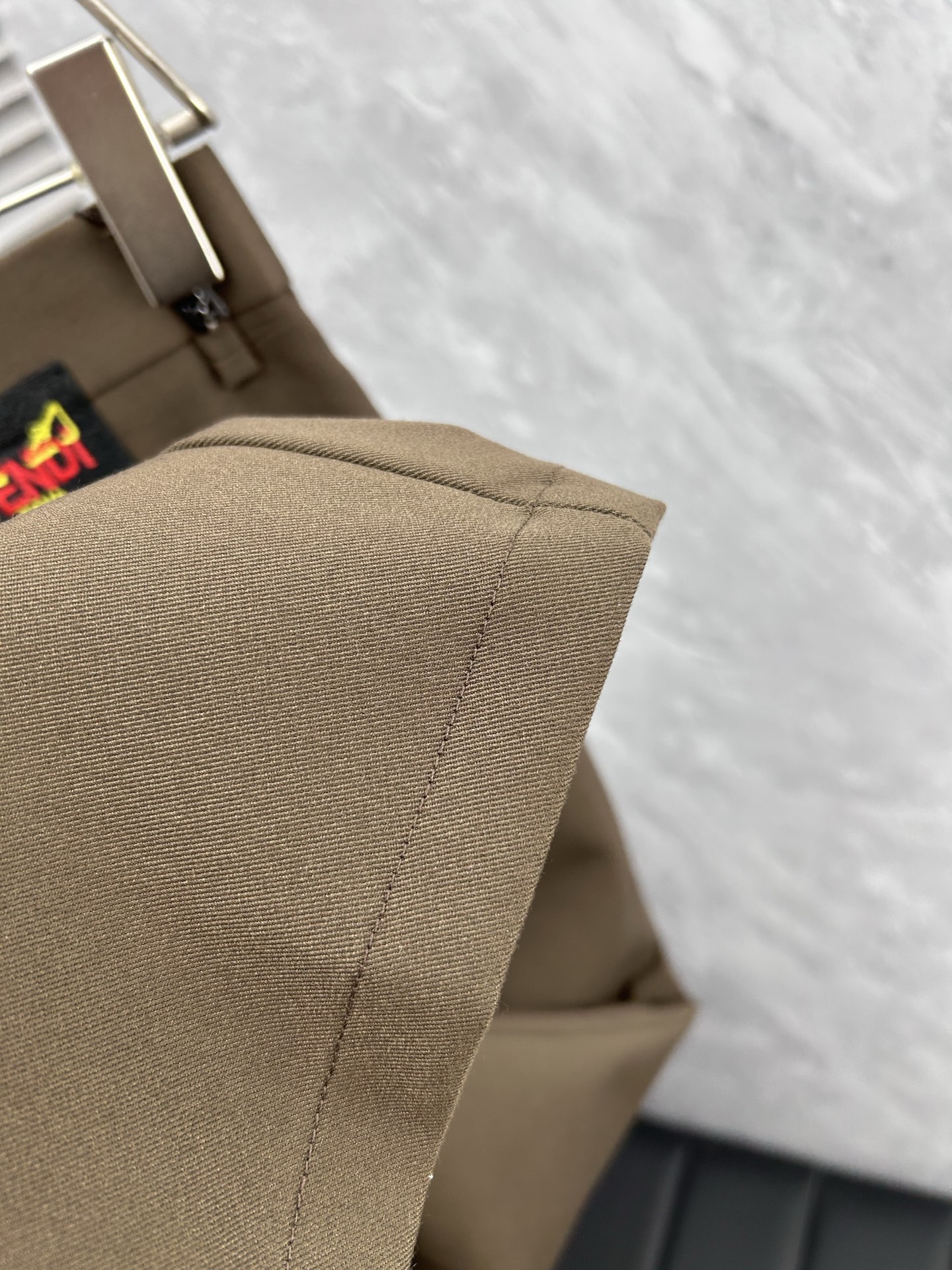 FD 休闲裤 西裤2025SS秋冬新款 高级定制裤子专用面料 定制原版五金 重工工艺打造 车工走线精细 