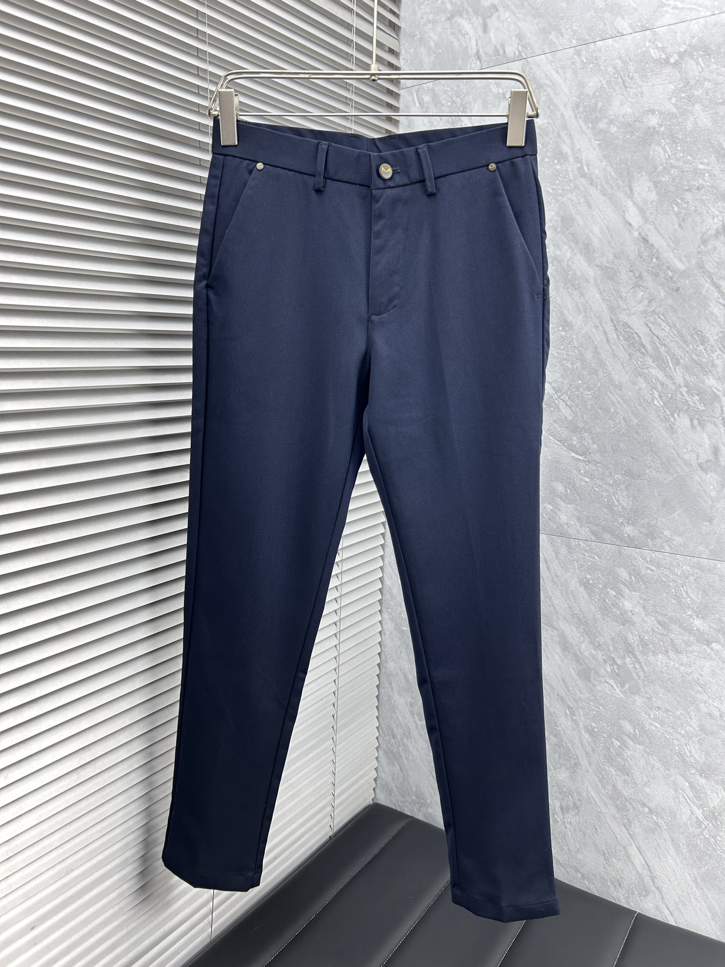 FD 休闲裤 西裤2025SS秋冬新款 高级定制裤子专用面料 定制原版五金 重工工艺打造 车工走线精细 