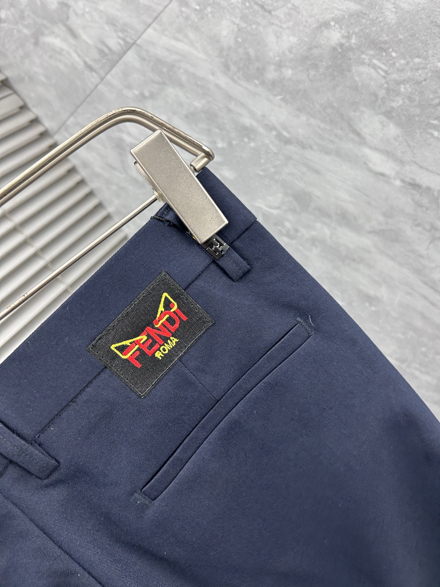 FD 休闲裤 西裤2025SS秋冬新款 高级定制裤子专用面料 定制原版五金 重工工艺打造 车工走线精细 