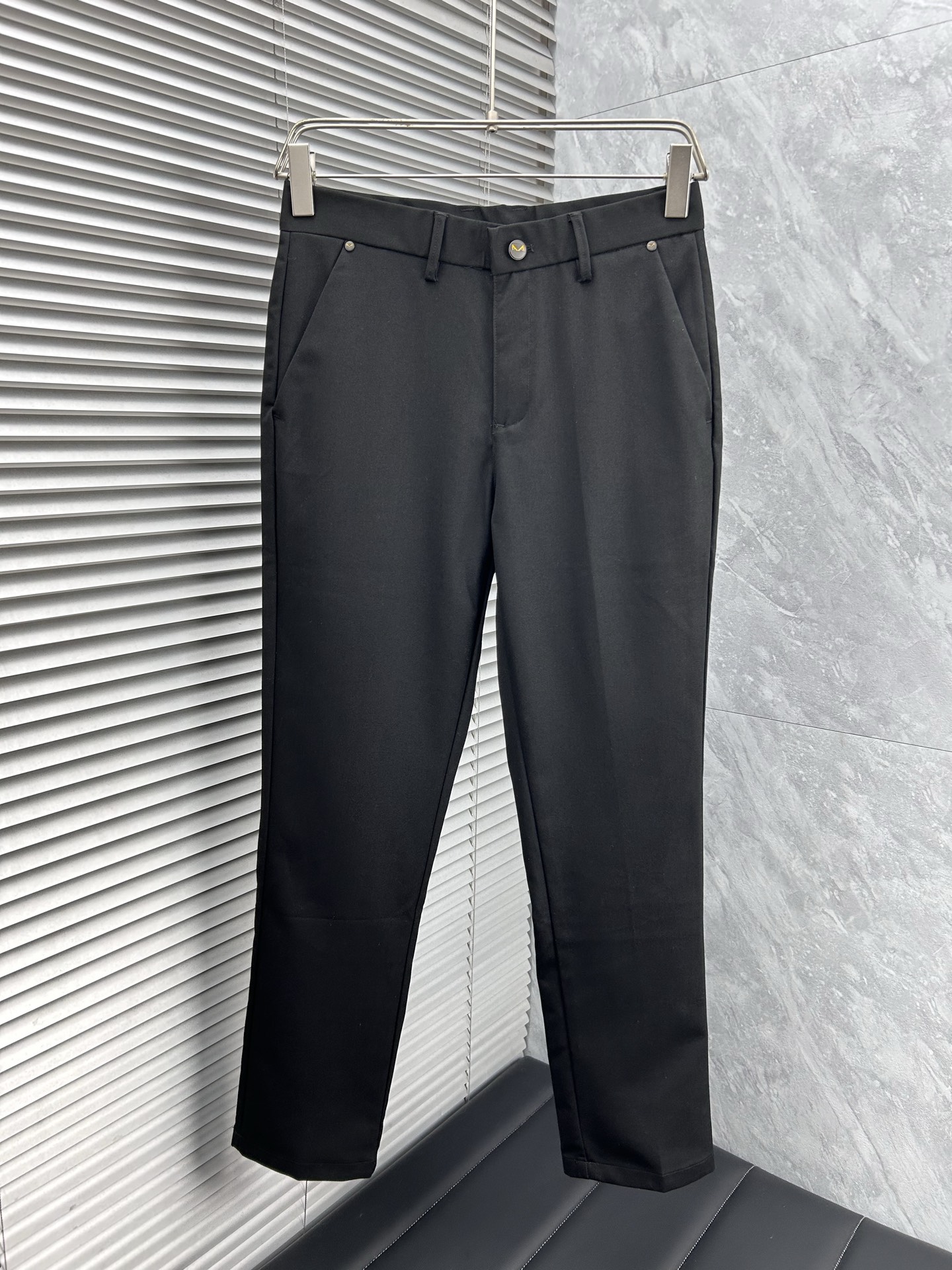 FD 休闲裤 西裤2025SS秋冬新款 高级定制裤子专用面料 定制原版五金 重工工艺打造 车工走线精细 