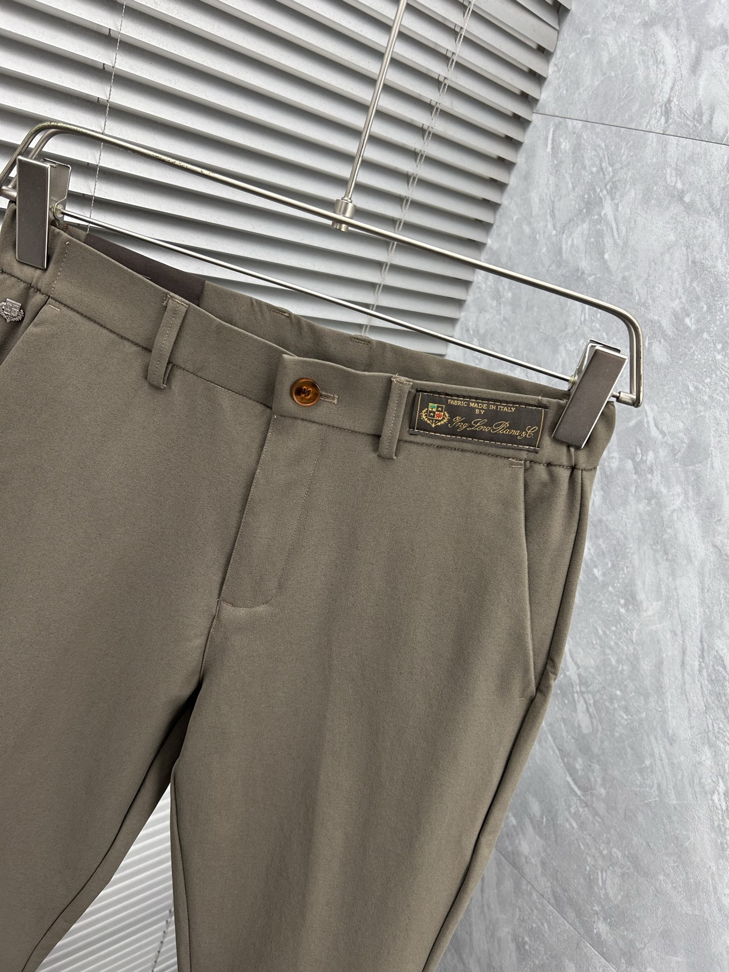 BC 休闲裤 西裤2025SS秋冬新款 高级定制裤子专用面料 定制原版五金 重工工艺打造 车工走线精细 