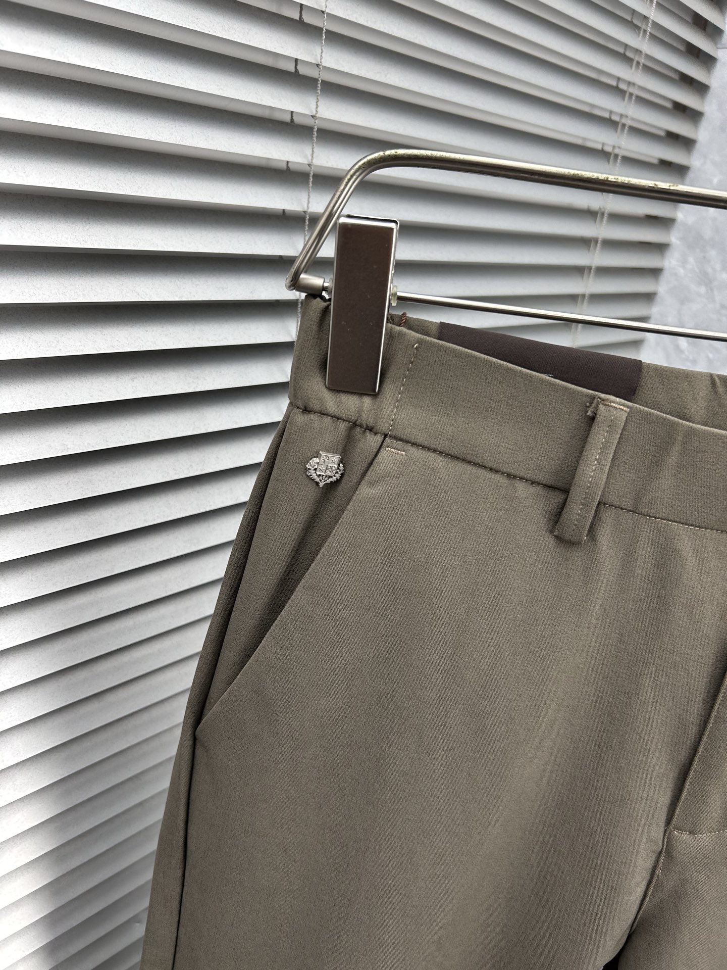 BC 休闲裤 西裤2025SS秋冬新款 高级定制裤子专用面料 定制原版五金 重工工艺打造 车工走线精细 