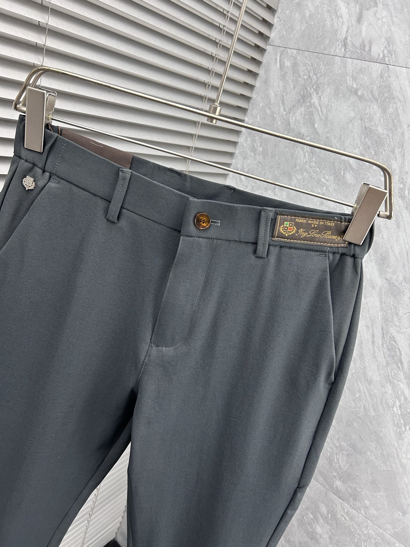 BC 休闲裤 西裤2025SS秋冬新款 高级定制裤子专用面料 定制原版五金 重工工艺打造 车工走线精细 