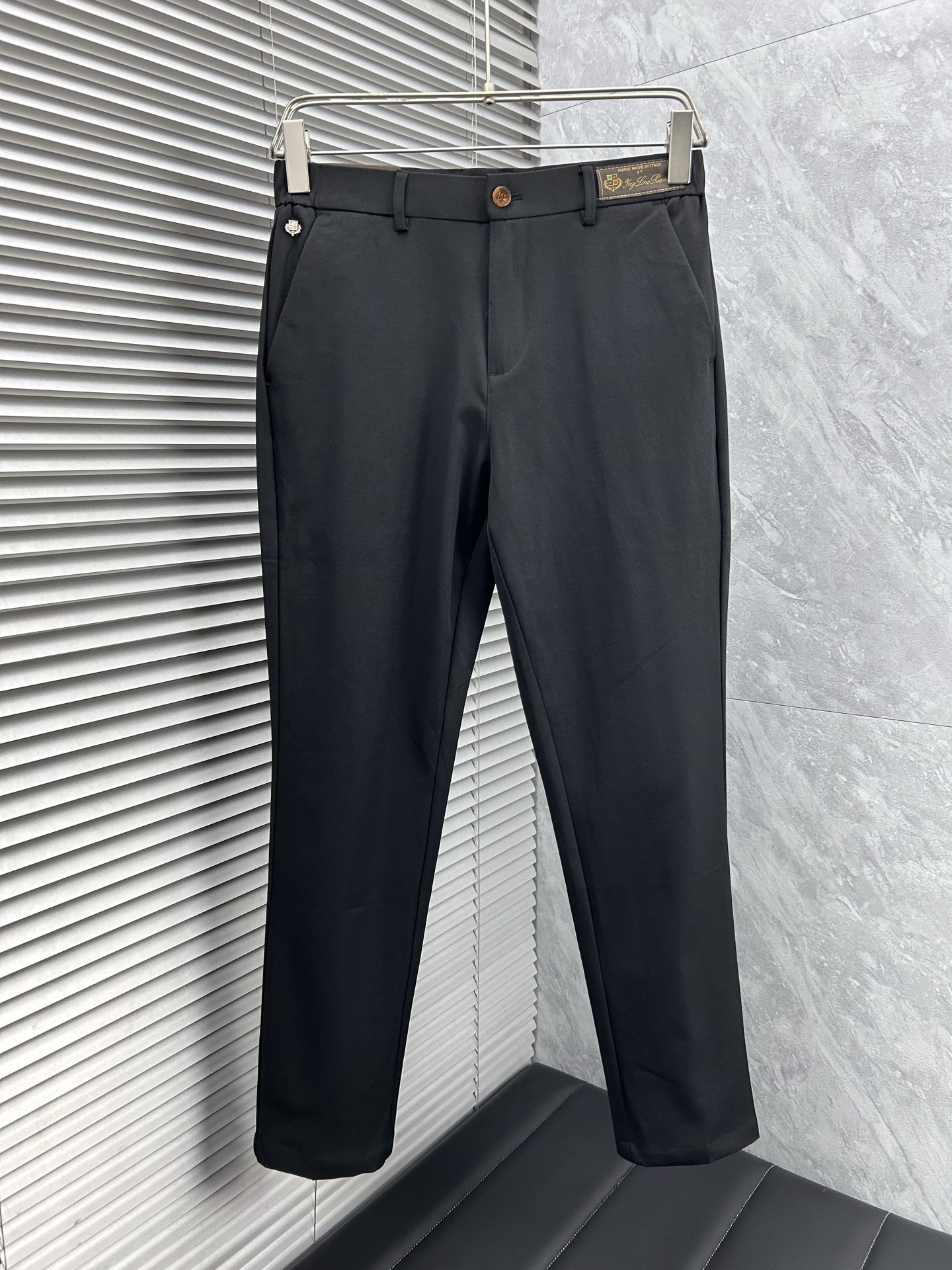 BC 休闲裤 西裤2025SS秋冬新款 高级定制裤子专用面料 定制原版五金 重工工艺打造 车工走线精细 