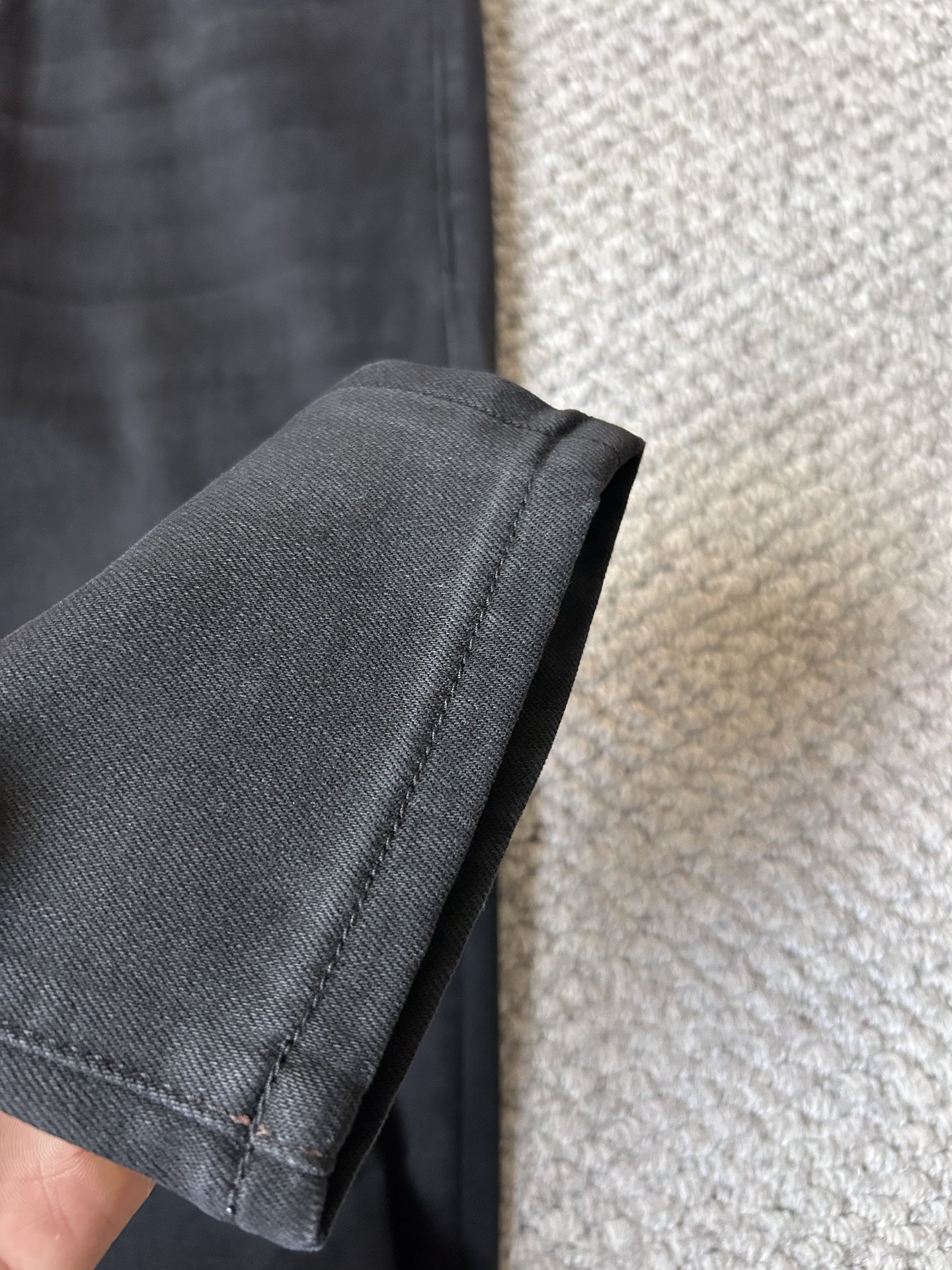 🔥圣罗兰🔥秋冬修身版直筒牛仔裤！重工酵磨水洗工艺，修身直筒版型带弹力上身非常舒适，穿出去非常有档次,裤型