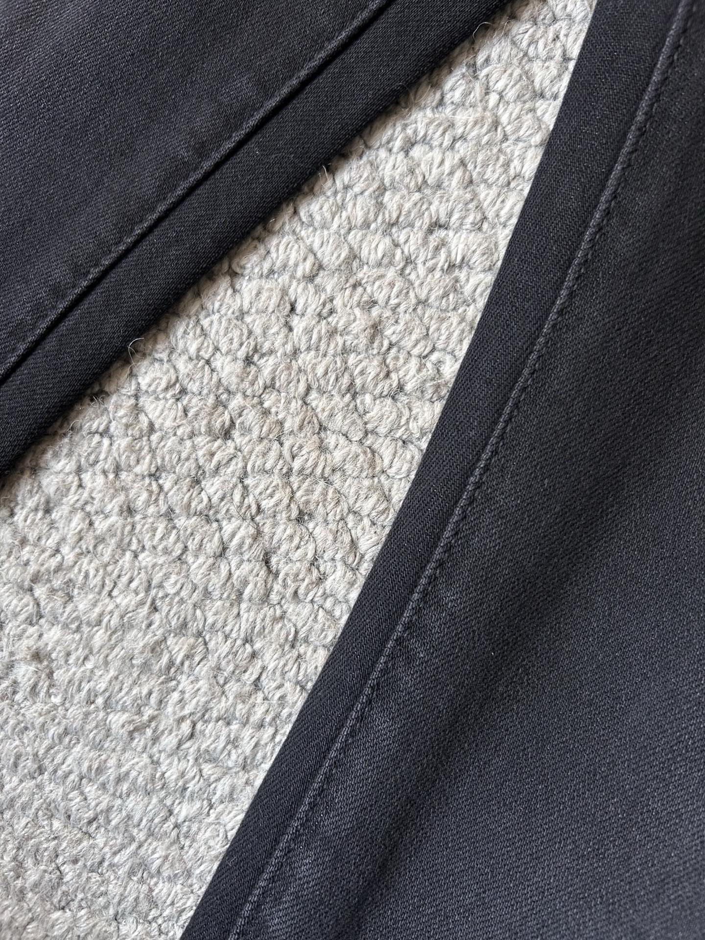 🔥LV🔥秋冬修身版直筒牛仔裤！重工酵磨水洗工艺，修身直筒版型带弹力上身非常舒适，穿出去非常有档次,裤型款