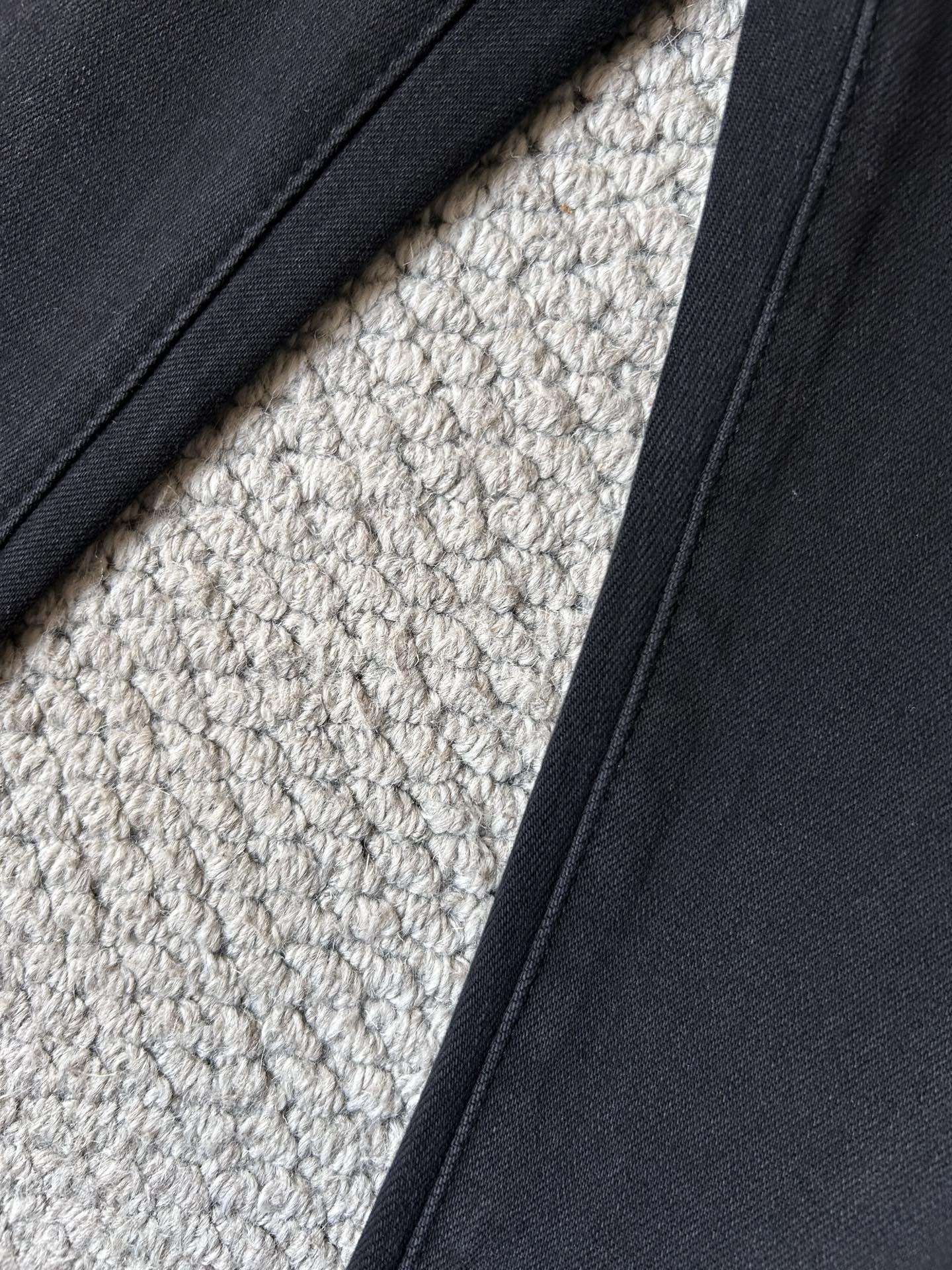 🔥罗意威 🔥秋冬修身版直筒牛仔裤！重工酵磨水洗工艺，修身直筒版型带弹力上身非常舒适，穿出去非常有档次,裤