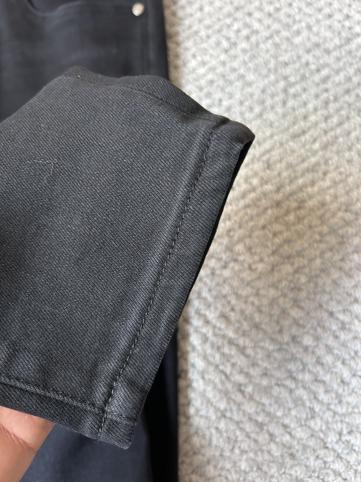 🔥罗意威 🔥秋冬修身版直筒牛仔裤！重工酵磨水洗工艺，修身直筒版型带弹力上身非常舒适，穿出去非常有档次,裤