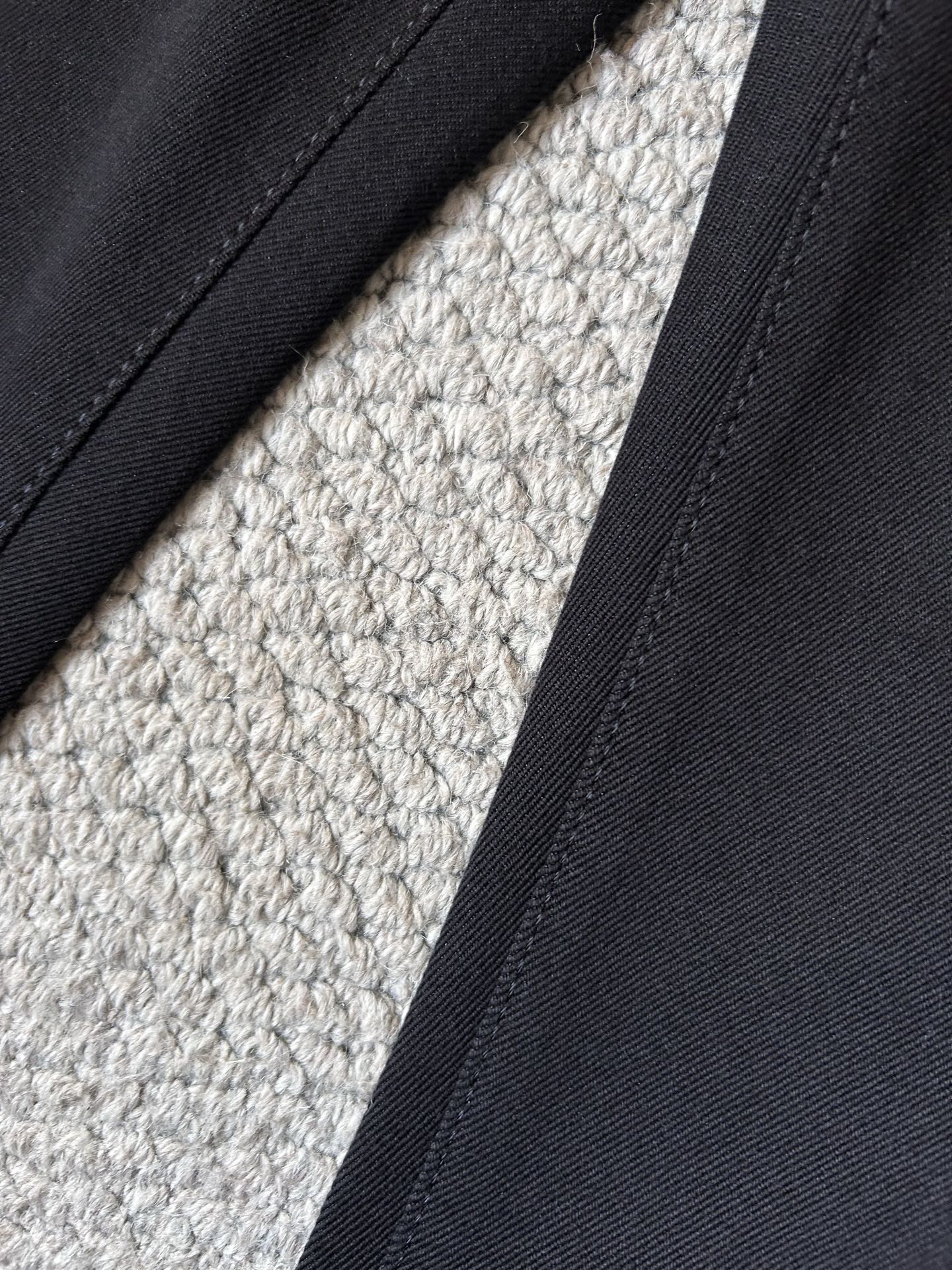 🔥miv🔥秋冬修身版直筒牛仔裤！重工酵磨水洗工艺，修身直筒版型带弹力上身非常舒适，穿出去非常有档次,裤型