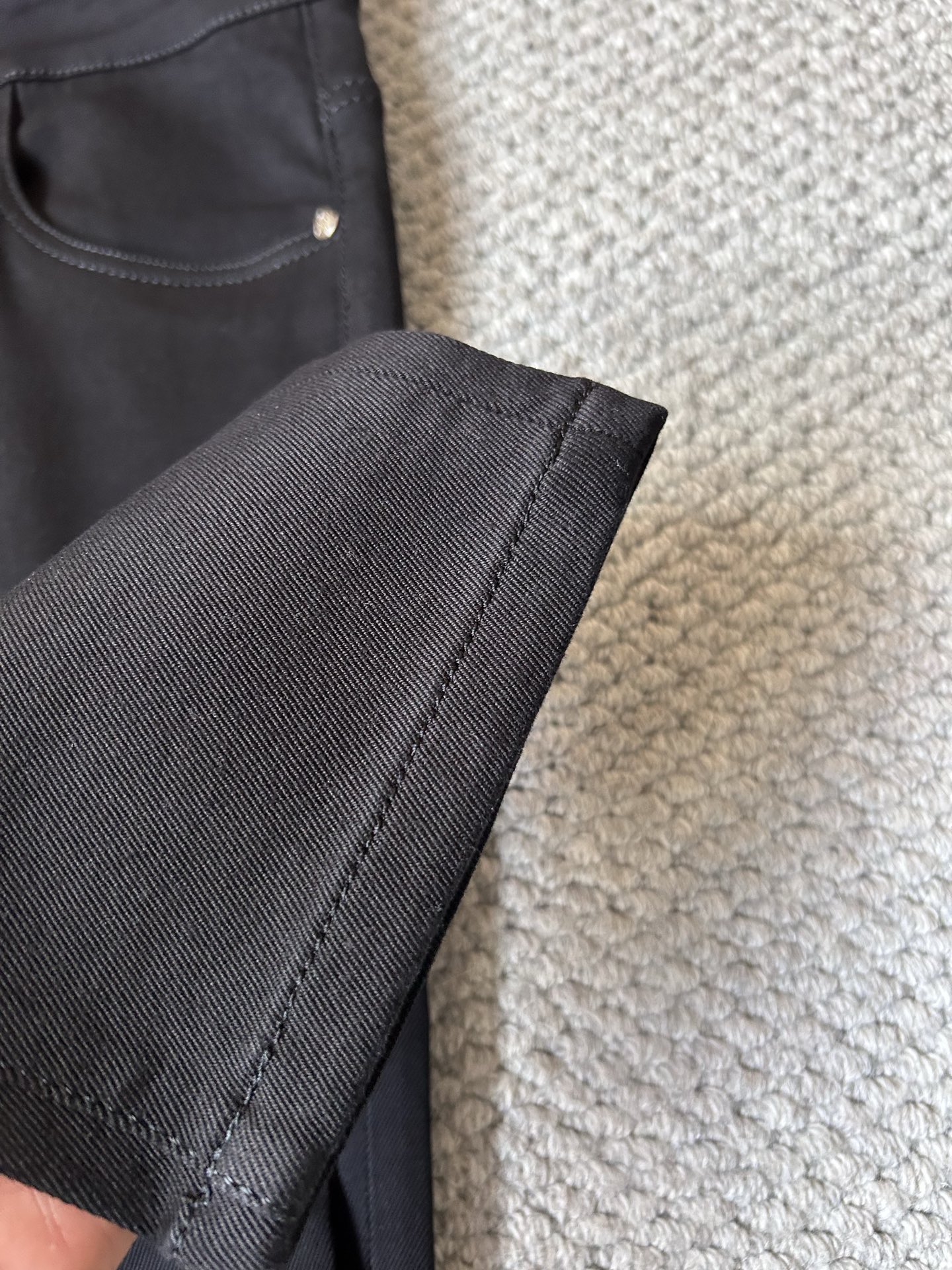 🔥蒙口🔥秋冬修身版直筒牛仔裤！重工酵磨水洗工艺，修身直筒版型带弹力上身非常舒适，穿出去非常有档次,裤型款