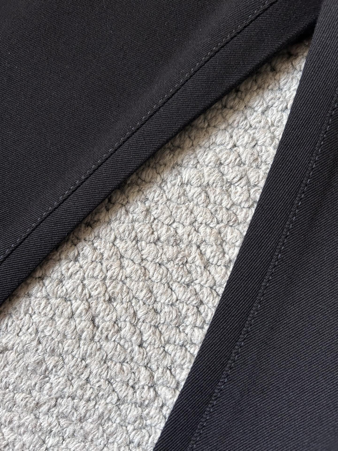 🔥蒙口🔥秋冬修身版直筒牛仔裤！重工酵磨水洗工艺，修身直筒版型带弹力上身非常舒适，穿出去非常有档次,裤型款