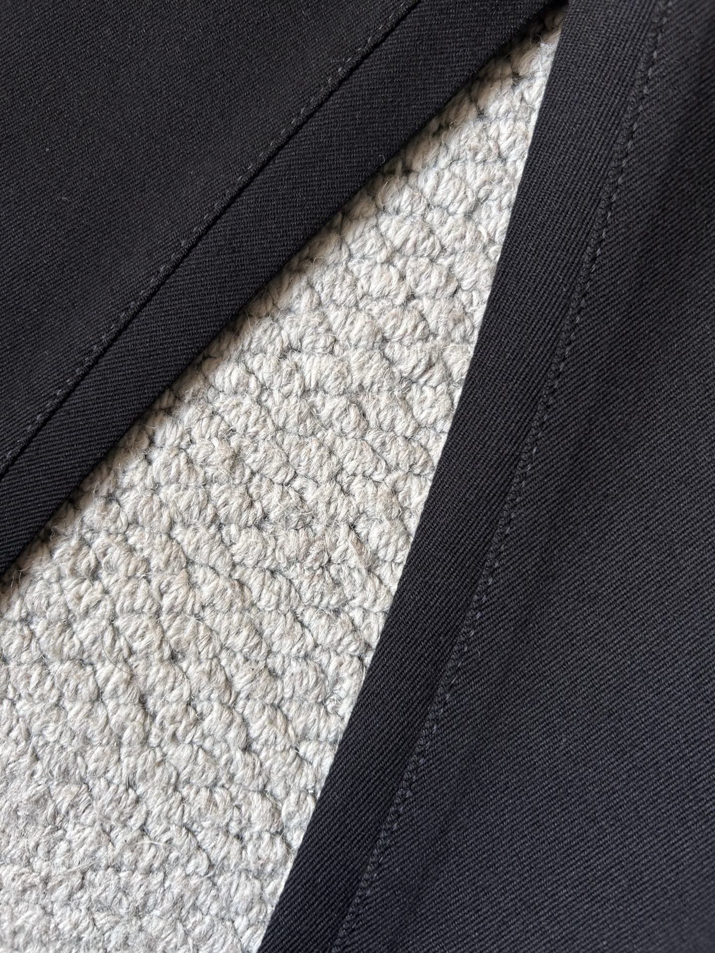 🔥LV🔥秋冬修身版直筒牛仔裤！重工酵磨水洗工艺，修身直筒版型带弹力上身非常舒适，穿出去非常有档次,裤型款