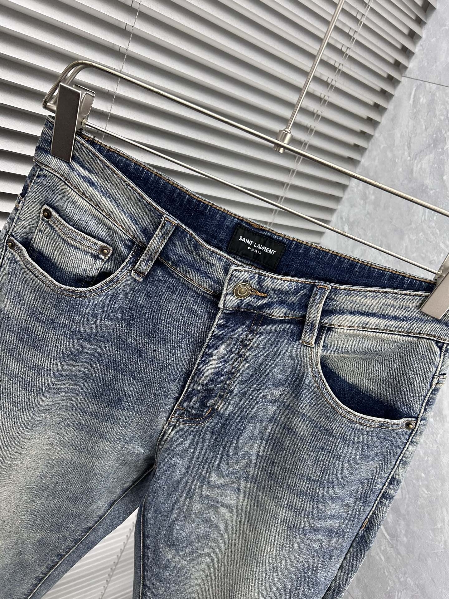 圣罗‘’。2026春夏高级时装感，超柔牛仔面料 , 顶级洗水牛仔裤。面料很特殊，超细精仿棉纱混纺，超柔舒