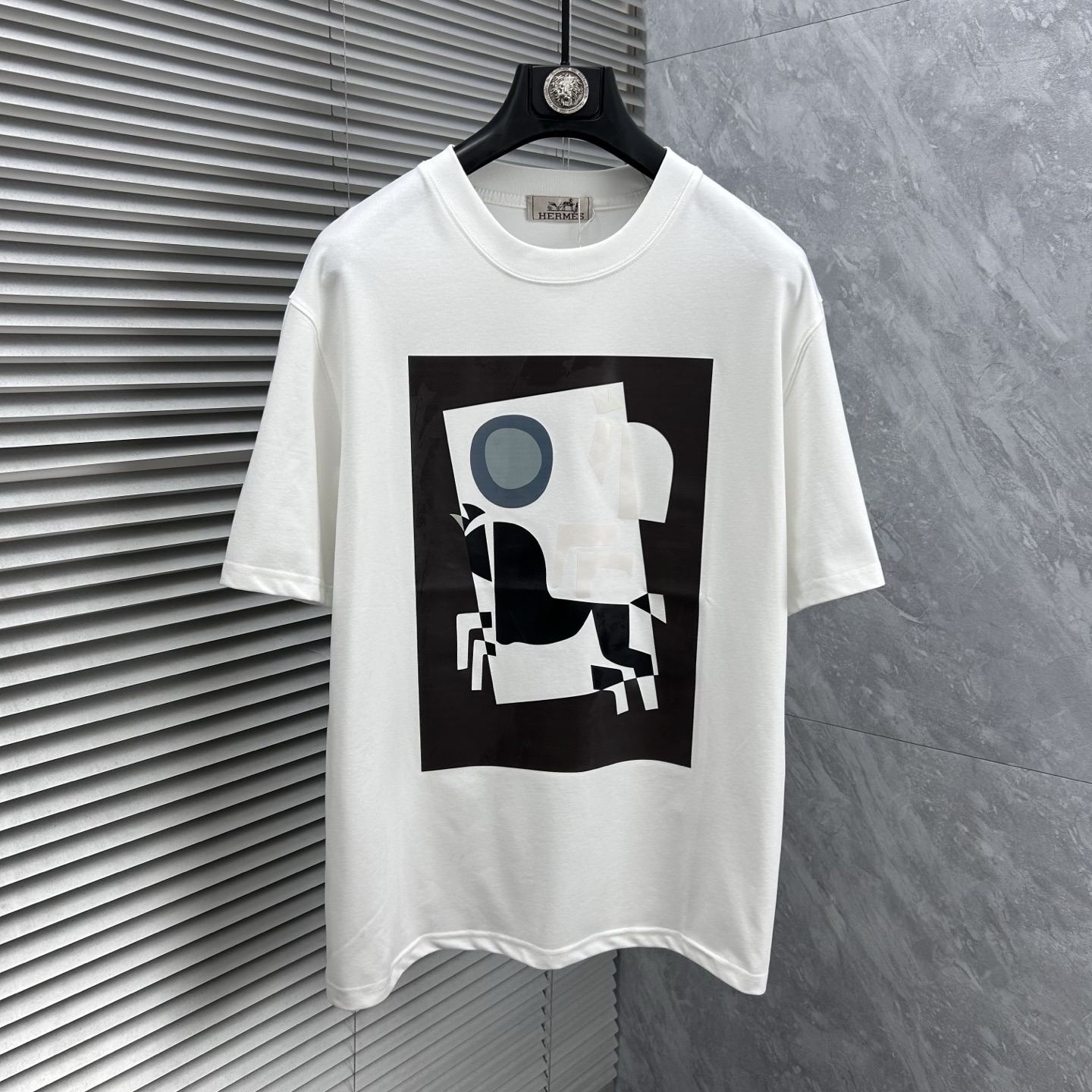 NO:877356,Hermes' 2026 spring and summer new products, mercerized cotton round neck short-sleeved T-shirt, counter size M-XXXL 175/140, recommended L,, hermes, T-shirt, tees, t-shirt,19860909爱马‘’2026年春夏新品上新 丝光棉圆领短袖T恤 专柜码数M-XXXL 175/140建议L,,hermes,T-shirt,tees，t-shirt,,Men's clothing