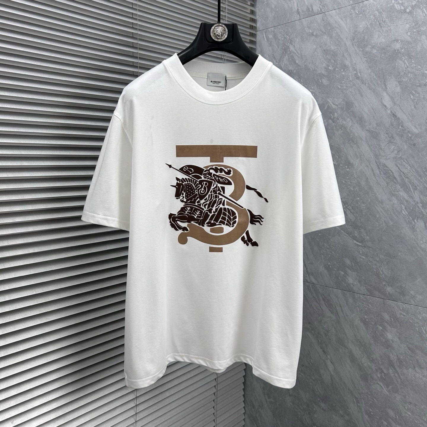 NO:877336,Burberry's 2026 spring and summer new products, mercerized cotton round neck short-sleeved T-shirt, counter size M-XXXL 175/140, recommended L,, burberry, T-shirt, tees, t-shirt,19860909巴宝‘’2026年春夏新品上新 丝光棉圆领短袖T恤 专柜码数M-XXXL 175/140建议L,,burberry,T-shirt,tees，t-shirt,,Men's clothing