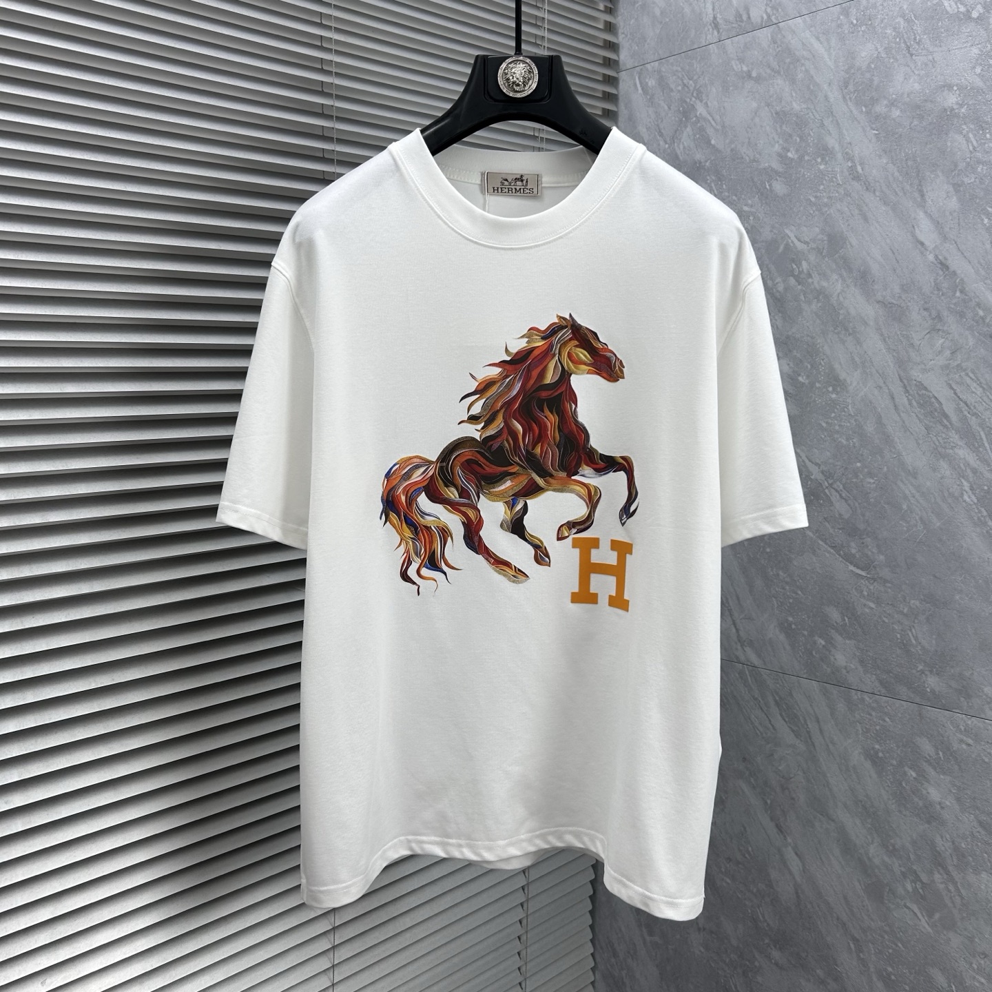 NO:877328,Hermes' 2026 spring and summer new products, mercerized cotton round neck short-sleeved T-shirt, counter size M-XXXL 175/140, recommended L,, hermes, T-shirt, tees, t-shirt,19860909爱马‘’2026年春夏新品上新 丝光棉圆领短袖T恤 专柜码数M-XXXL 175/140建议L,,hermes,T-shirt,tees，t-shirt,,Men's clothing