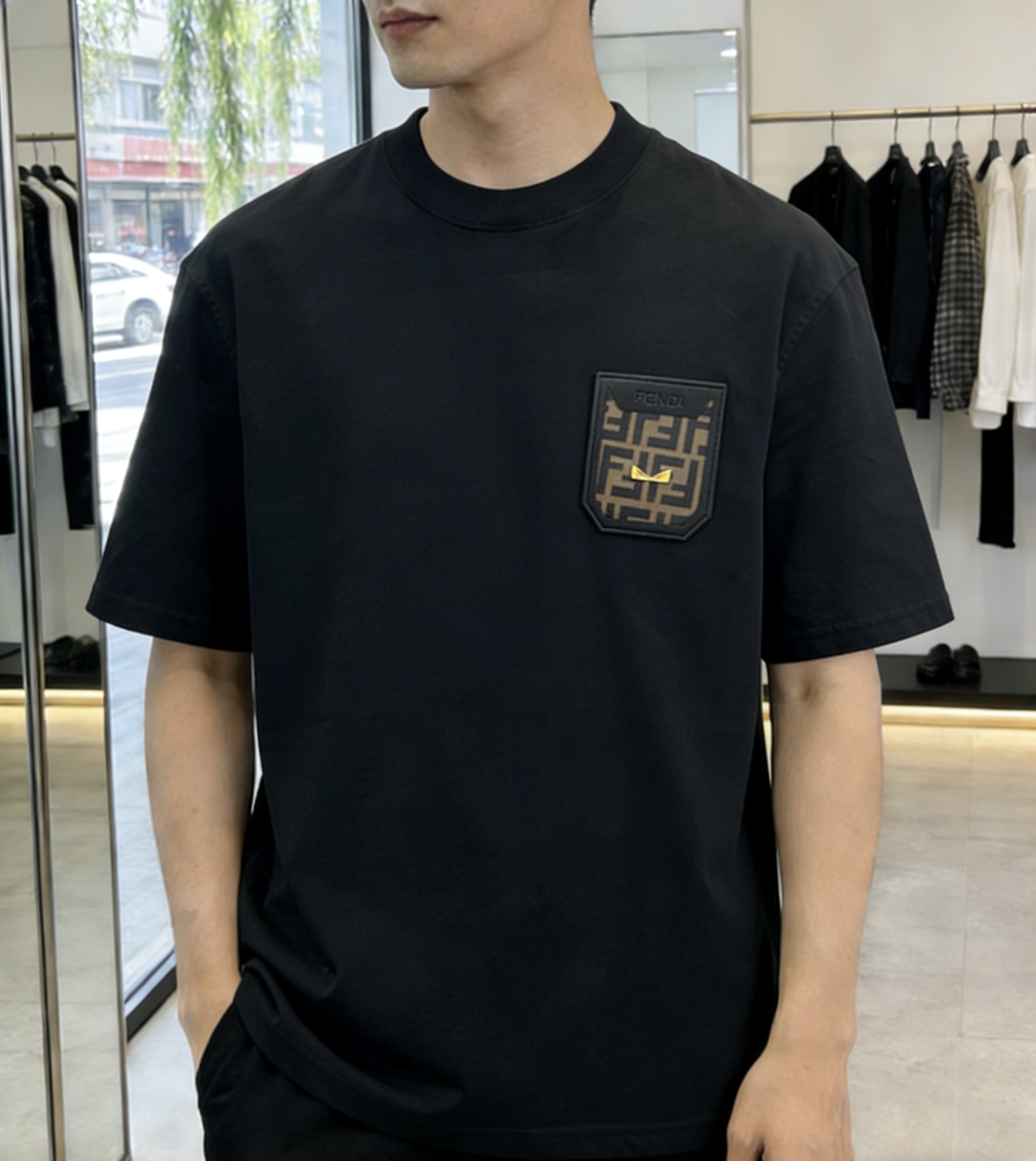 NO:908475,Fen's 2026 spring and summer new products are pure cotton round neck short-sleeved T-shirts. Good products need no introduction. Look at the details. Counter size M-XXXL 175/140 recommended L,, T-shirt, tees, t-shirt,19860909芬‘’ 2026年春夏新品上新 纯棉圆领短袖T恤 好货不用过多介绍 看细节 专柜码数M-XXXL 175/140建议L,,T-shirt,tees，t-shirt,,Men's clothing