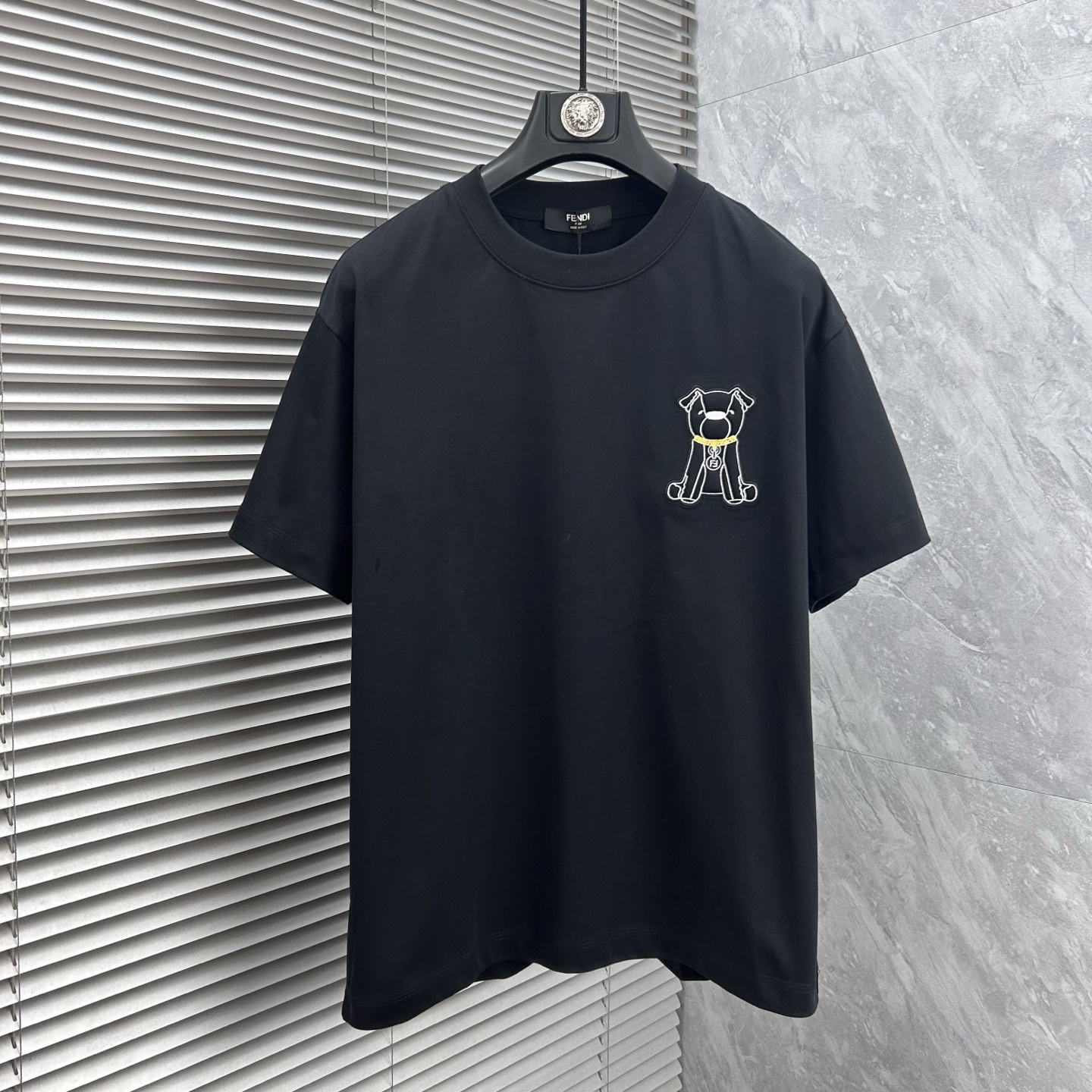 NO:915981,Fen' 2026ss new style, super attractive and stylish, first in the industry, creating high-end urban casual sports style, the upper body can carry all styles and combinations, same style for men and women, size S-2XL,,19860909芬‘’ 2026ss新款 超级耐看有型 业内首发,打造高端都市休闲运动风格,上身可以承载一切的风格搭配,男女同款 码数S-2XL,,,Men's clothing