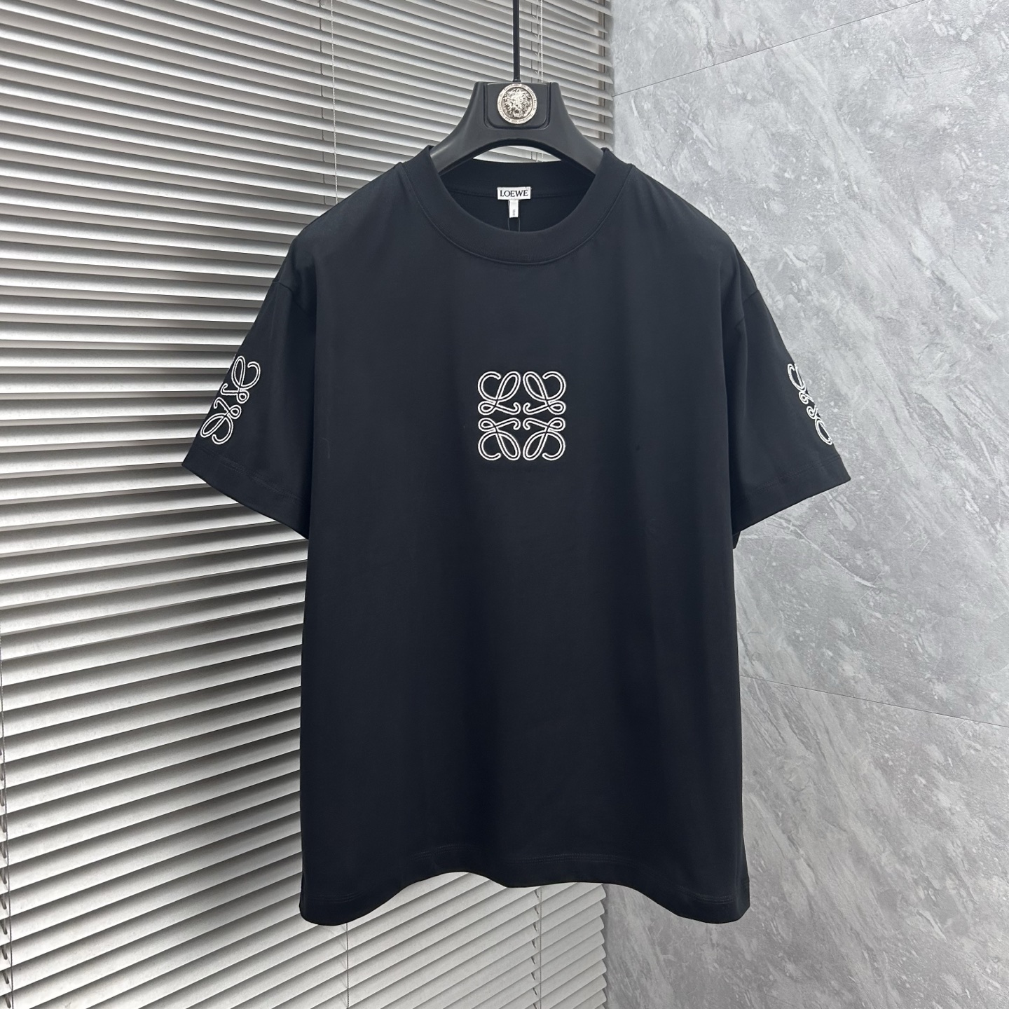 NO:916000,Luo Yi@2026ss new style, super attractive and stylish, the first in the industry, creating a high-end urban casual sports style, the upper body can carry all styles and combinations, the same style for men and women, size S-2XL,, loewe,19860909罗意@2026ss新款 超级耐看有型 业内首发,打造高端都市休闲运动风格,上身可以承载一切的风格搭配,男女同款 码数S-2XL,,loewe,,Men's clothing