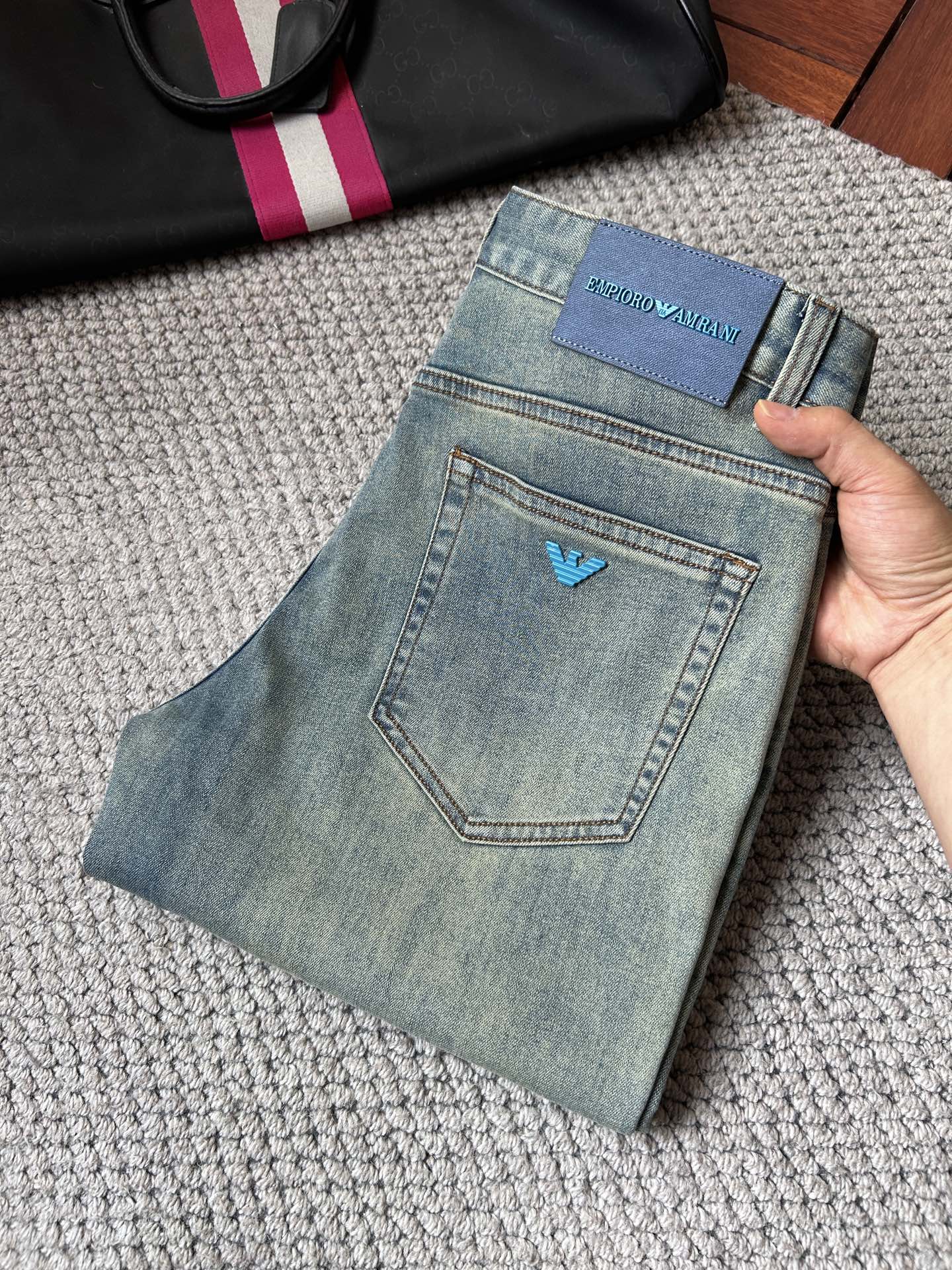 NO:934631,Armani high-end customization, the latest jeans, sold simultaneously at the counter, original customization, customer-supplied hardware accessories, original quality, imported solid color denim elastic fabric, heavy washing, fine workmanship and routing, excellent upper body!  Preferred items ……………………………………………………………… Size29-38,,armani,jeans,19860909阿玛尼 高端定制、最新款牛仔裤 柜台同步发售 原版定制 客供五金辅料 原单品质 进口固色牛仔弹力面料 重工洗水 做工走线精细 上身绝佳！优选单品 …………………………………………………… Size29-38,,armani,jeans,,Men's clothing