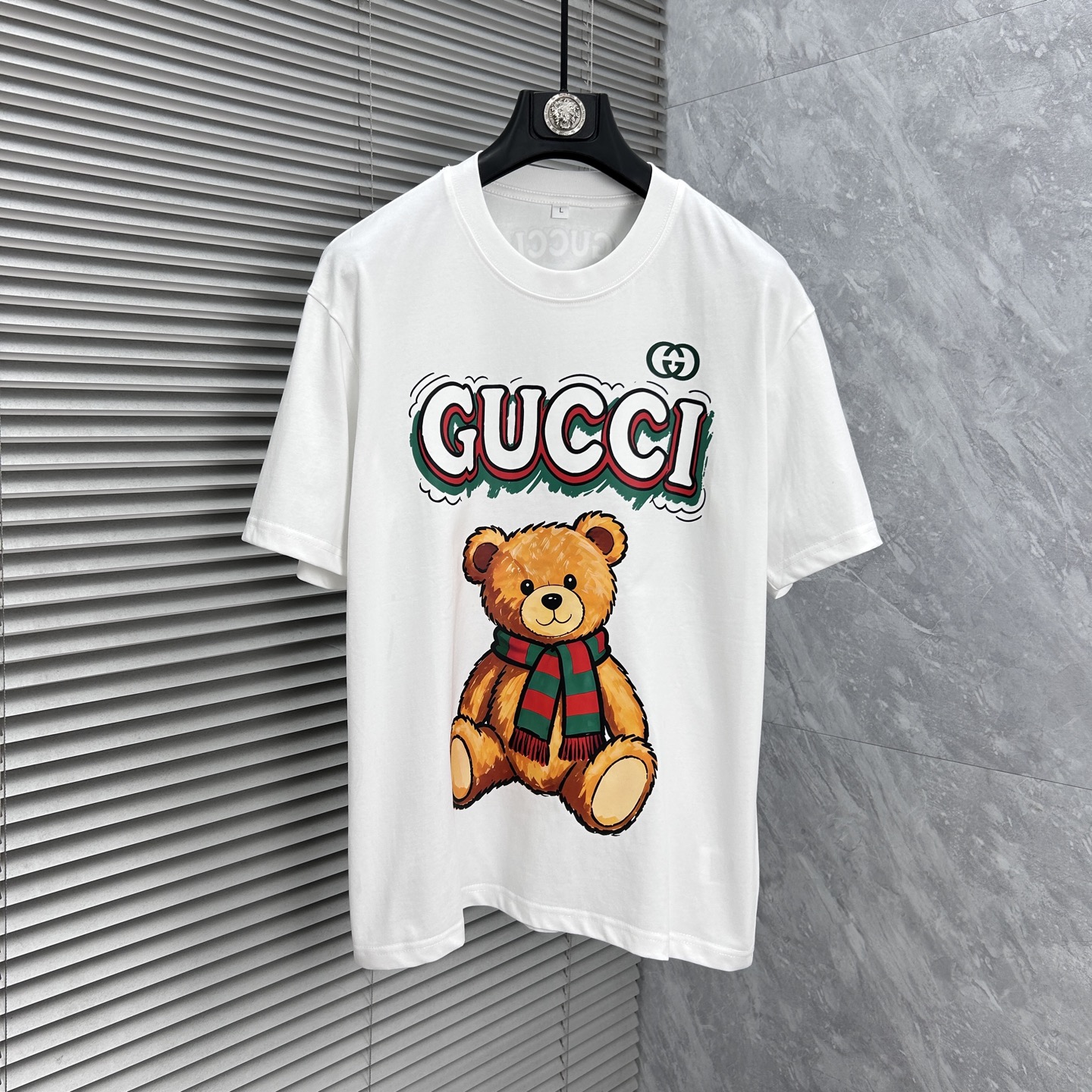 NO:877167,GUCCI Gucci 2026ss spring and summer high-quality pure cotton short-sleeved T-shirt, top original order quality, the latest process requirements, top orders require sewing work, super easy to match, top customization, with the whole details, the quality and tailoring design are first-class, customized imported pure cotton fabric!  Full of style, the color is light and versatile. M-4XL, please state your height and weight when placing an order, gucci, T-shirt, tees, t-shirt,19860909GUCCI古奇 2026ss春夏高品质纯棉短袖T恤,顶级原单品质,当下最新工艺要求,顶级订单要求车线做工,超级好搭配,顶级定制,搭配整件细节 ,品质及剪裁设计都堪称一流,定制进口纯棉面料！型格十足,配色轻熟百搭.M-4XL,下单报身高体重,,gucci,T-shirt,tees，t-shirt,,Men's clothing