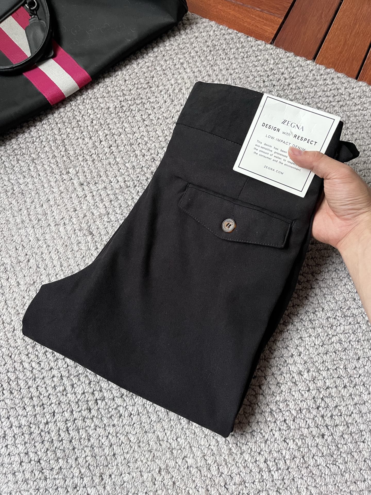 NO:918812,Zegna casual pants, trousers, new style, four seasons, special fabric for advanced custom pants, customized original hardware, heavy craftsmanship, fine turning and wiring, customized fabric, soft and comfortable, significant texture, exquisite accessories, great upper body effect, complete three standards, standard size 29-36, no 35 (shipped next day),,zegna,19860909杰尼亚休闲裤 西裤 新款 四季款 高级定制裤子专用面料 定制原版五金 重工工艺打造 车工走线精细 定制面料 柔软舒适 质感显著 辅料精美 上身效果超赞 三标齐全 标准尺码29-36,无35（隔天出货）,,zegna,,Men's clothing