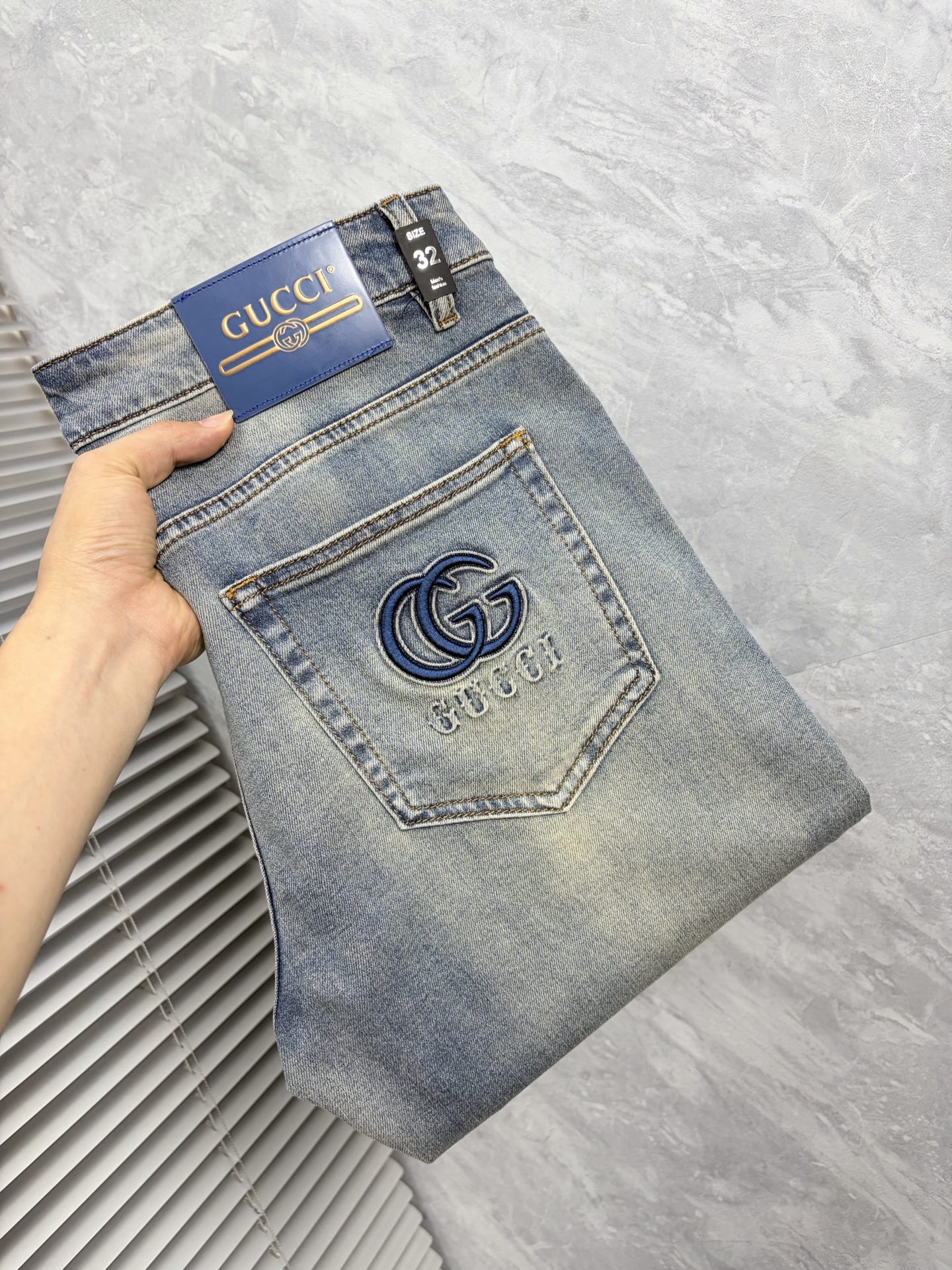 NO:937046,Gucci high-end customization, the latest jeans, sold simultaneously at the counter, original customization, customer-supplied hardware accessories, original quality, imported solid-color denim stretch fabric, heavy washing, fine workmanship, and excellent upper body!  Preferred items .……………………………………………………………… Size29-38,,jeans,19860909古奇 高端定制、最新款牛仔裤 柜台同步发售 原版定制 客供五金辅料 原单品质 进口固色牛仔弹力面料 重工洗水 做工走线精细 上身绝佳！优选单品 .…………………………………………………… Size29-38,,jeans,,Men's clothing