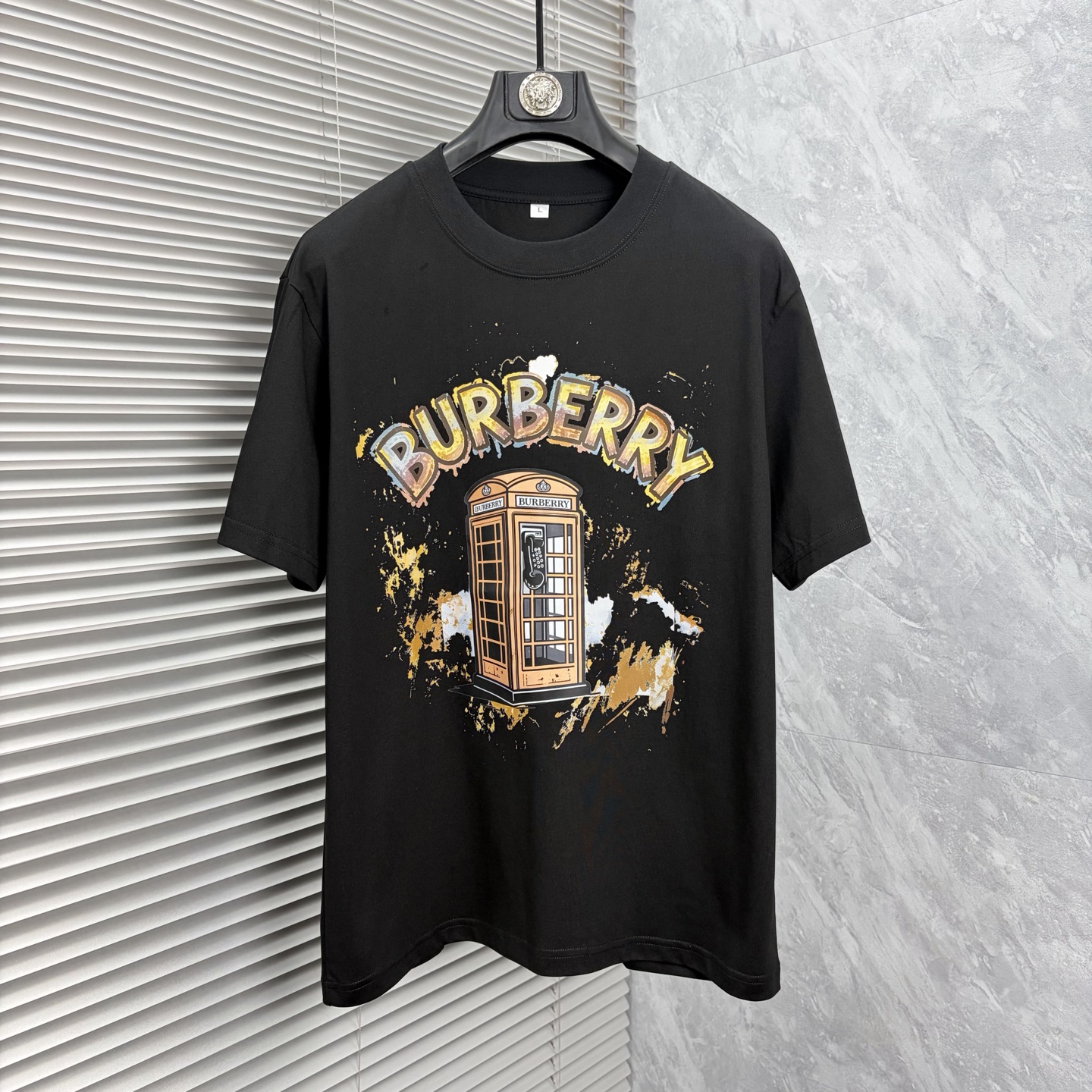 NO:917420,Burberry 2026ss spring and summer high-quality pure cotton short-sleeved T-shirt, top original order quality, the latest technology requirements, top orders require sewing work, super easy to match, top customization, with the whole details, the quality and tailoring design are first-class, customized imported pure cotton fabric!  Full of style, the color is light and versatile. M-4XL, please state your height and weight when placing an order, burberry, T-shirt, tees, t-shirt,19860909巴宝莉 2026ss春夏高品质纯棉短袖T恤,顶级原单品质,当下最新工艺要求,顶级订单要求车线做工,超级好搭配,顶级定制,搭配整件细节 ,品质及剪裁设计都堪称一流,定制进口纯棉面料！型格十足,配色轻熟百搭.M-4XL,下单报身高体重,,burberry,T-shirt,tees，t-shirt,,Men's clothing