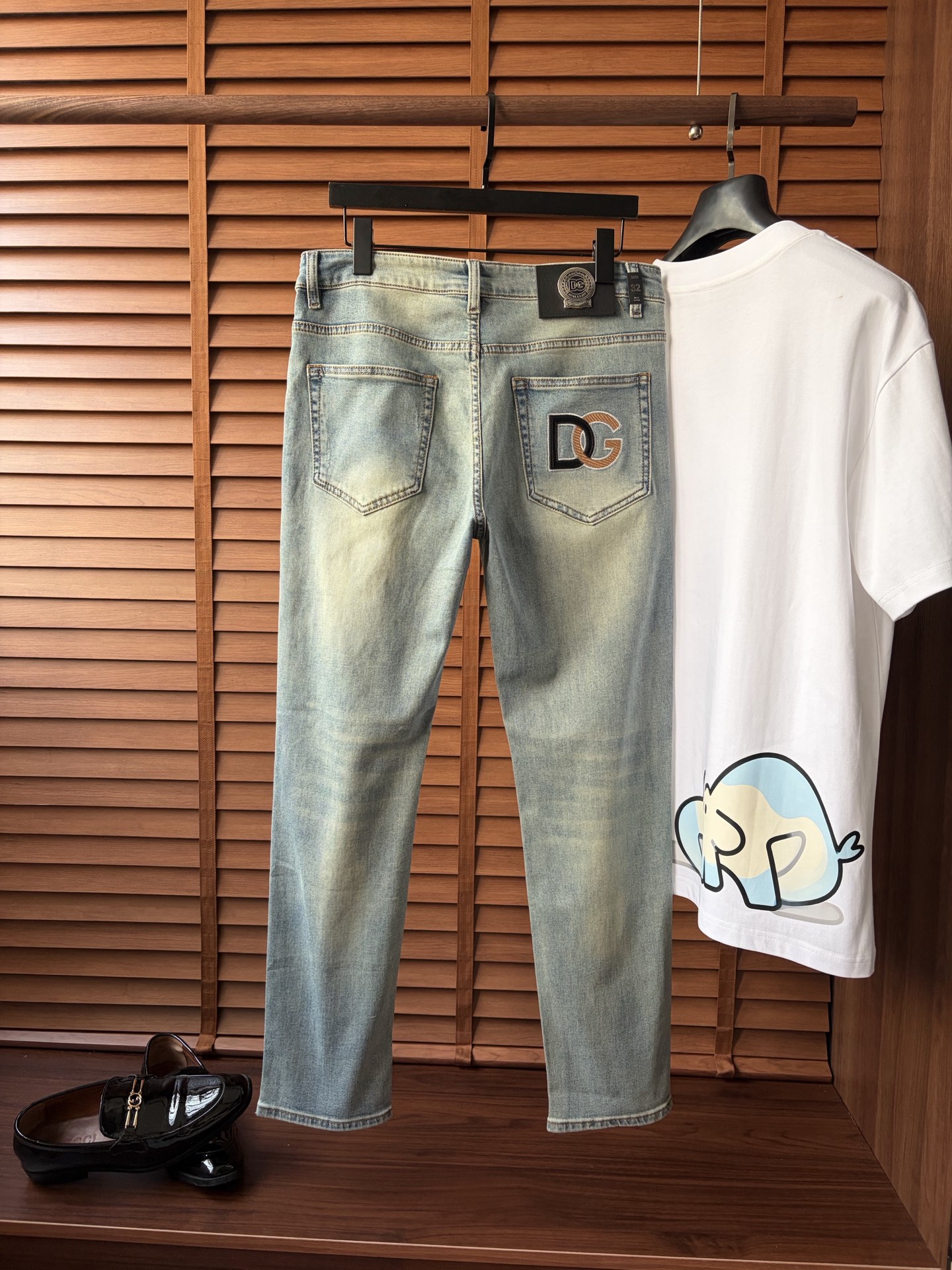NO:917436,'Dujia' 2026 heavy-duty washed casual jeans, imported original washed stretch fabric, comfortable and elastic, unique design, super correct fit, comfortable and breathable, extremely high grade, counter quality, handsome upper body, size 29-38,,jeans,19860909《杜家》 2026重工水洗休闲牛仔裤,进口原版水洗弹力面料,舒适有弹性,独特设计,版型超正,舒适透气,档次极高,专柜品质,上身帅气十足,码数29-38,,jeans,,Men's clothing