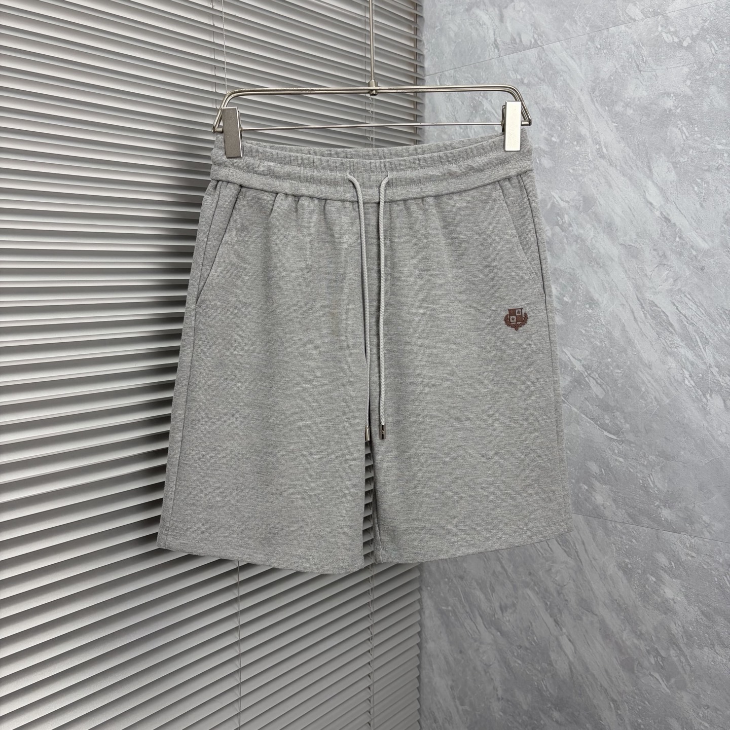 NO:906229,BC's new style is coming, 2026 spring and summer new casual pants and shorts, imported high-density customized waffle fabric, comfortable, soft and skin-friendly, straight and not easy to wrinkle, simple and clear, super versatile upper body effect, super fashionable and versatile, straight and stylish, a wardrobe must-have!  Suitable for any occasion, sizes M-4XL, next day shipping, shorts,19860909BC新款来袭 2026春夏新款休闲裤短裤,进口高密度定制华夫格面料,舒适柔软亲肤,笔挺不易起皱,简单明了,超级百搭上身效果超级棒时尚百搭,笔挺有型,衣橱必备！适合任何场合穿着,码数M-4XL,隔天出货,,shorts,,Men's clothing