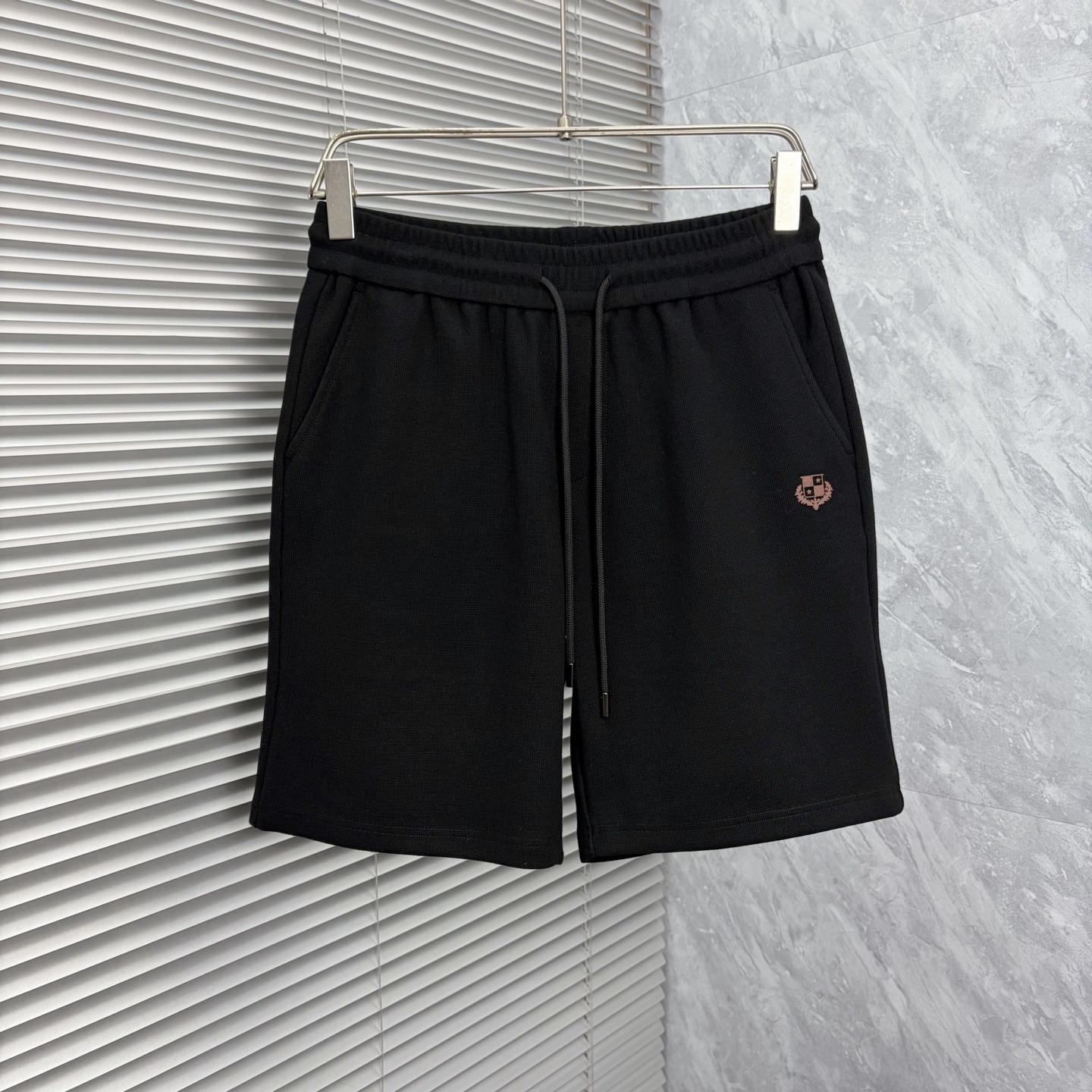 NO:927082,BC's new style is coming, 2026 spring and summer new casual pants and shorts, imported high-density customized waffle fabric, comfortable, soft and skin-friendly, straight and not easy to wrinkle, simple and clear, super versatile upper body effect, super fashionable and versatile, straight and stylish, a wardrobe must-have!  Suitable for any occasion, sizes M-4XL, next day shipping, shorts,19860909BC 新款来袭 2026春夏新款休闲裤短裤,进口高密度定制华夫格面料,舒适柔软亲肤,笔挺不易起皱,简单明了,超级百搭上身效果超级棒时尚百搭,笔挺有型,衣橱必备！适合任何场合穿着,码数M-4XL,隔天出货,,shorts,,Men's clothing