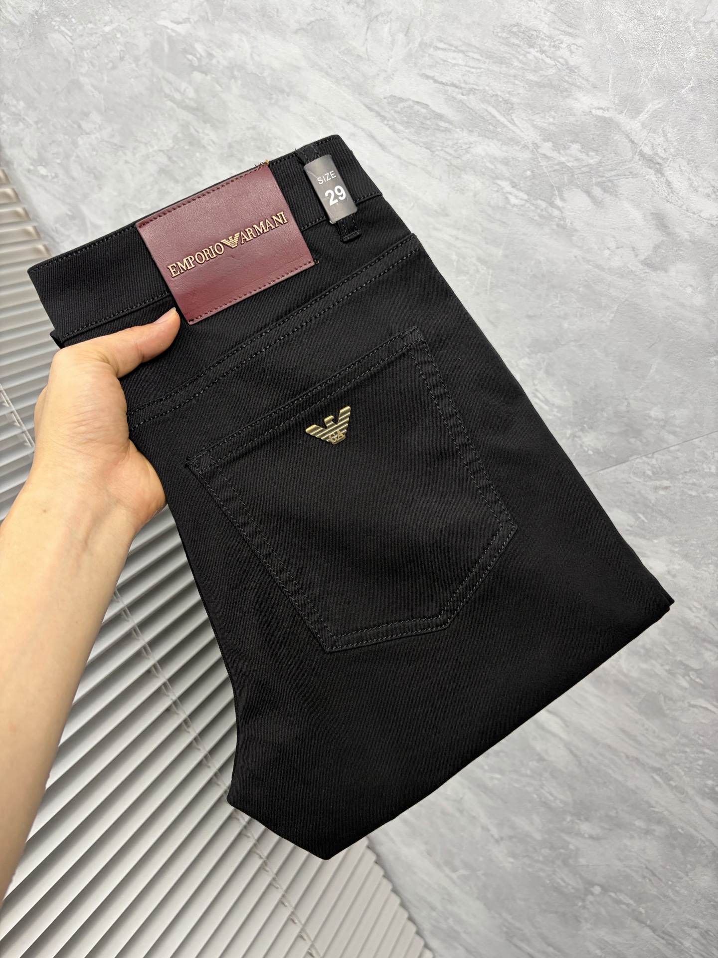 NO:926450,Armani high-end customization, 2026 latest jeans, simultaneous sale at the counter, original customized replicas, customer-supplied hardware accessories, original quality, imported denim fabric with high elasticity, heavy washing, fine workmanship and routing, excellent upper body!  Preferred items Size: 29-38, armani,jeans,19860909阿玛尼 高端定制、2026最新款牛仔裤 柜台同步发售 原版定制复刻 客供五金辅料 原单品质 进口牛仔面料高弹力 重工洗水 做工走线精细 上身绝佳！优选单品 码数: 29-38,,armani,jeans,,Men's clothing