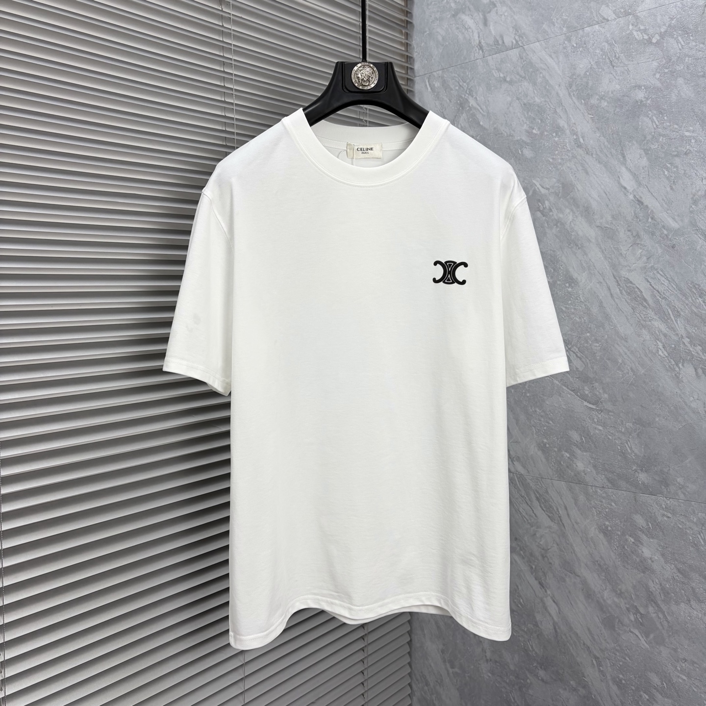 NO:906472,CN’s latest 2026ss spring and summer short-sleeved T-shirts are now available!  !  2026 new T-shirt, high version special fabric, high weight (260g) pure cotton fabric, comfortable yet wide upper body, embroidery technology, digital printing, flocking technology, same style for men and women, loose version, fine workmanship, comfortable upper body, super handsome upper body, same style for men and women, M-3XL (slightly wider version),, T-shirt, tees, t-shirt,19860909CN 2026ss春夏最新款短袖T恤出货啦！！ 2026新款T恤 高版本专用面料 高克重（260g）纯棉面料 上身舒适不失挺阔 刺绣工艺、数字印花、植绒工艺,男女同款 宽松版型 做工走线精细 面料上身舒适 超帅上身 男女同款M-3XL（版型微阔）,,T-shirt,tees，t-shirt,,Men's clothing
