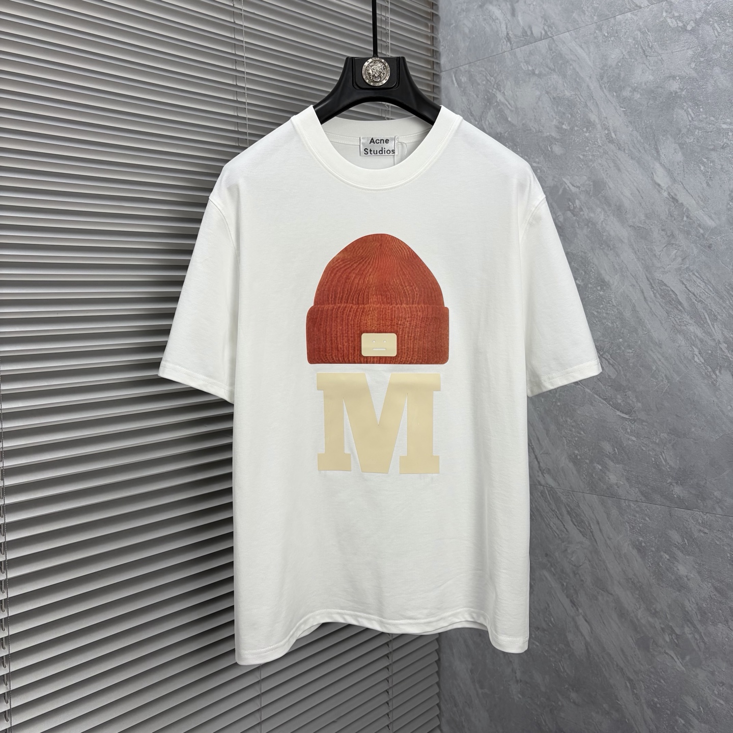 NO:906433,The latest AS 2026ss spring and summer short-sleeved T-shirts are now available!  !  2026 new T-shirt, high version special fabric, high weight (260g) pure cotton fabric, comfortable yet wide upper body, embroidery technology, digital printing, flocking technology, same style for men and women, loose version, fine workmanship, comfortable upper body, super handsome upper body, same style for men and women, M-3XL (slightly wider version),, T-shirt, tees, t-shirt,19860909AS 2026ss春夏最新款短袖T恤出货啦！！ 2026新款T恤 高版本专用面料 高克重（260g）纯棉面料 上身舒适不失挺阔 刺绣工艺、数字印花、植绒工艺,男女同款 宽松版型 做工走线精细 面料上身舒适 超帅上身 男女同款M-3XL（版型微阔）,,T-shirt,tees，t-shirt,,Men's clothing