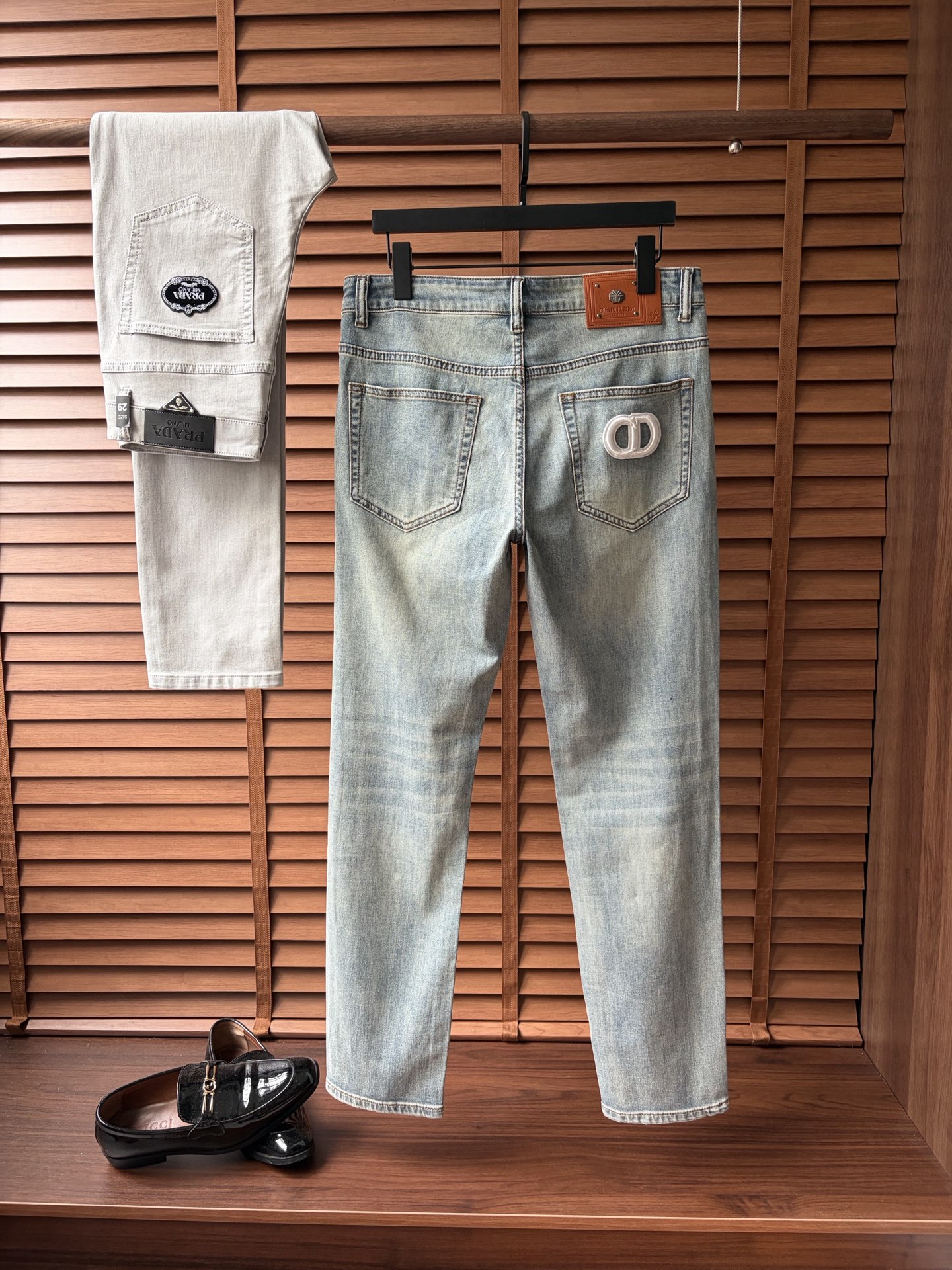 NO:917370,dr High-end customization, the latest jeans, sold simultaneously at the counter, original customization, customer-supplied hardware and accessories, original quality, imported solid-color denim elastic fabric, heavy washing, fine workmanship and routing, excellent upper body!  Preferred items ……………………………………………………………… Size29-38,,jeans,19860909dr 高端定制、最新款牛仔裤 柜台同步发售 原版定制 客供五金辅料 原单品质 进口固色牛仔弹力面料 重工洗水 做工走线精细 上身绝佳！优选单品 …………………………………………………… Size29-38,,jeans,,Men's clothing