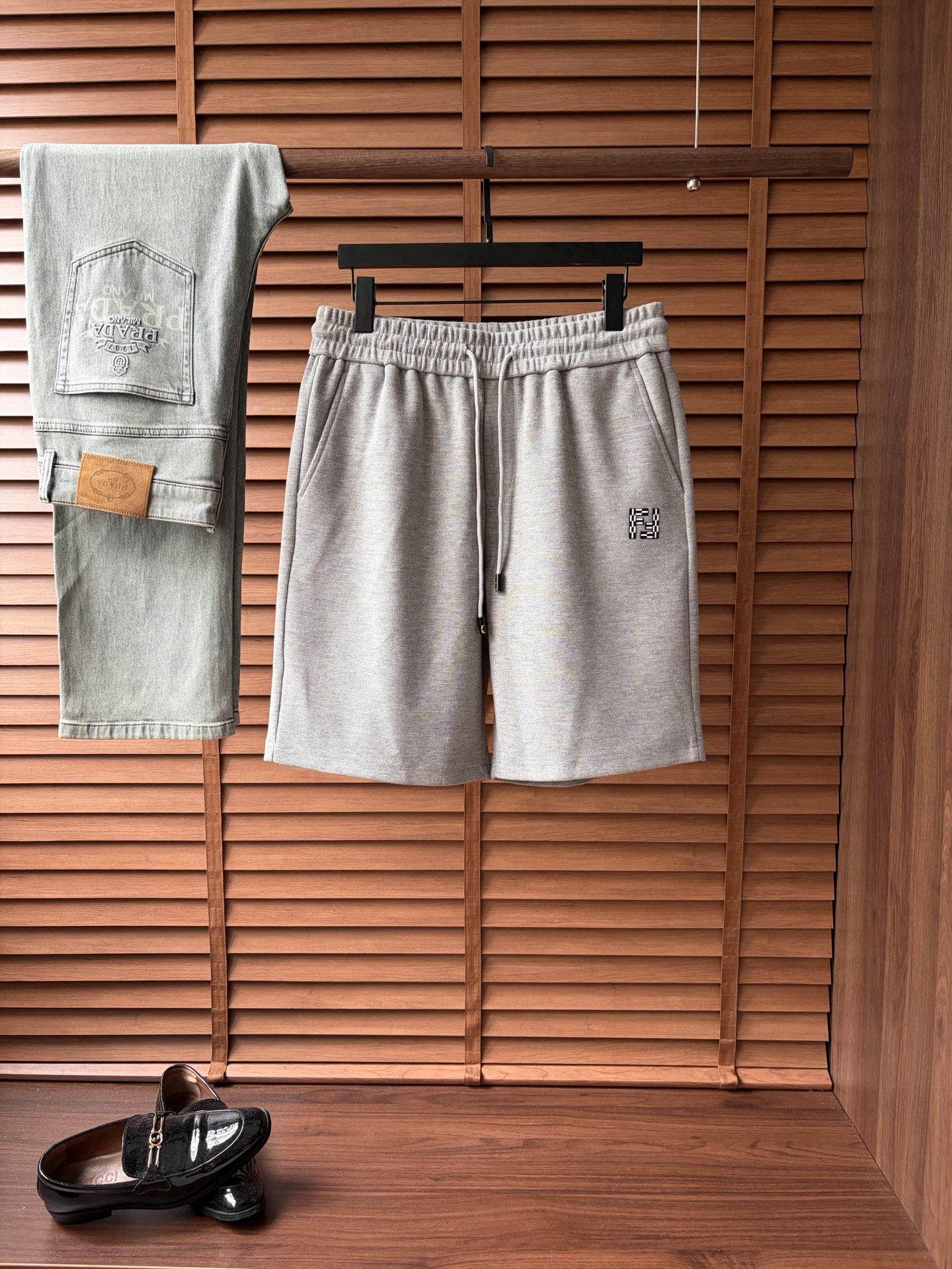 NO:907936,New shorts [Fen’’] 2026 spring and summer new casual shorts!  On sale simultaneously on the official website. Customized brand classic LOGO, customized fabrics, excellent comfort, strong touch. Highly recognizable, perfect appearance and craftsmanship. Sizes M-4XL,,shorts,19860909新品短裤【芬‘’】 2026春夏新款休闲短裤！官网同步发售.定制品牌经典LOGO,定制面料,舒适度极好,手触感强烈.辨识度极高,完美品相工艺. 尺码M-4XL,,shorts,,Men's clothing