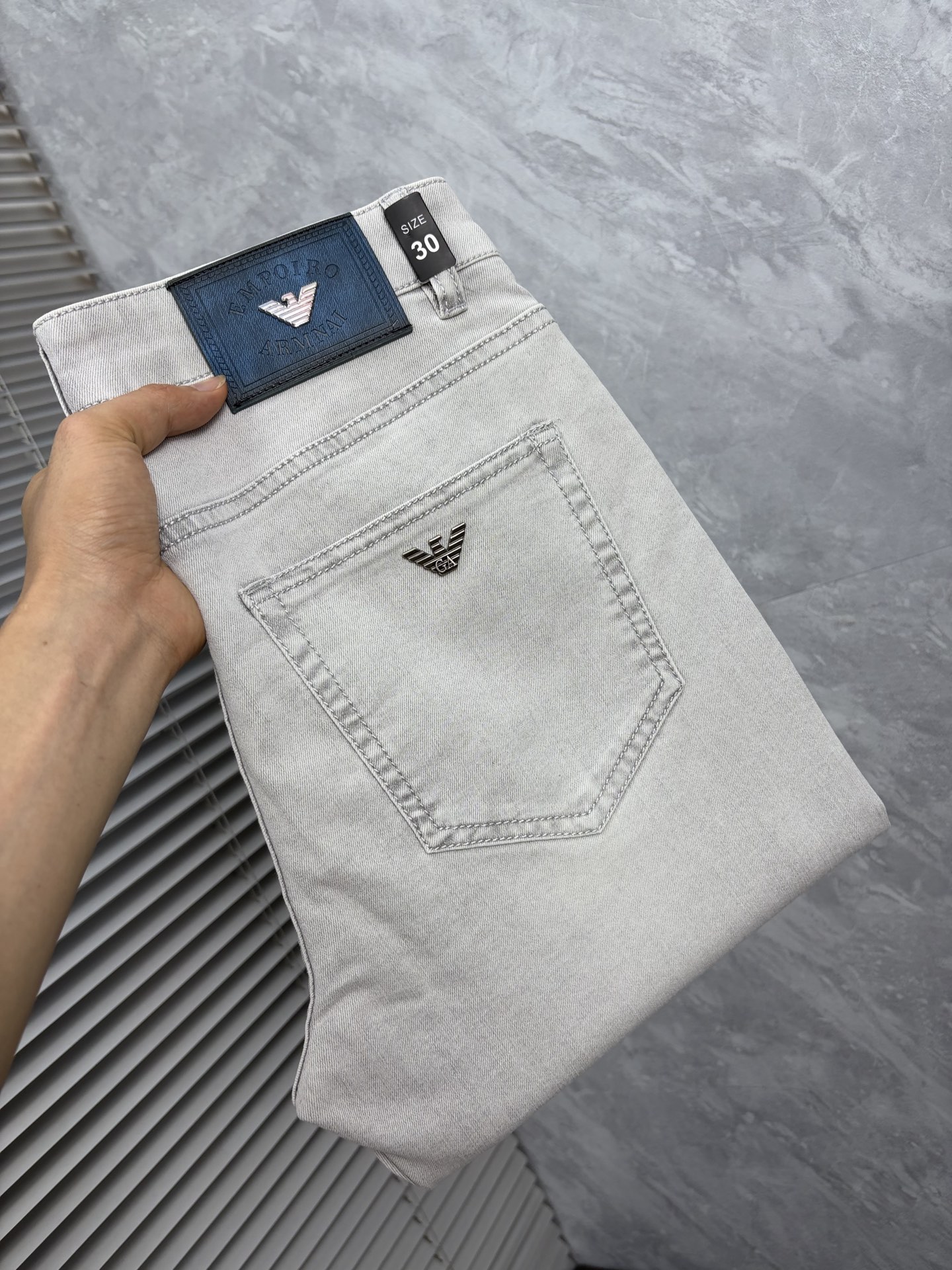 NO:916432,Armani high-end customization, 2026 latest jeans, simultaneous sale at the counter, original customized replicas, customer-supplied hardware accessories, original quality, imported denim fabric with high elasticity, heavy washing, fine workmanship and routing, excellent upper body!  Preferred items Size: 29-38, armani,jeans,19860909阿玛尼 高端定制、2026最新款牛仔裤 柜台同步发售 原版定制复刻 客供五金辅料 原单品质 进口牛仔面料高弹力 重工洗水 做工走线精细 上身绝佳！优选单品 码数: 29-38,,armani,jeans,,Men's clothing