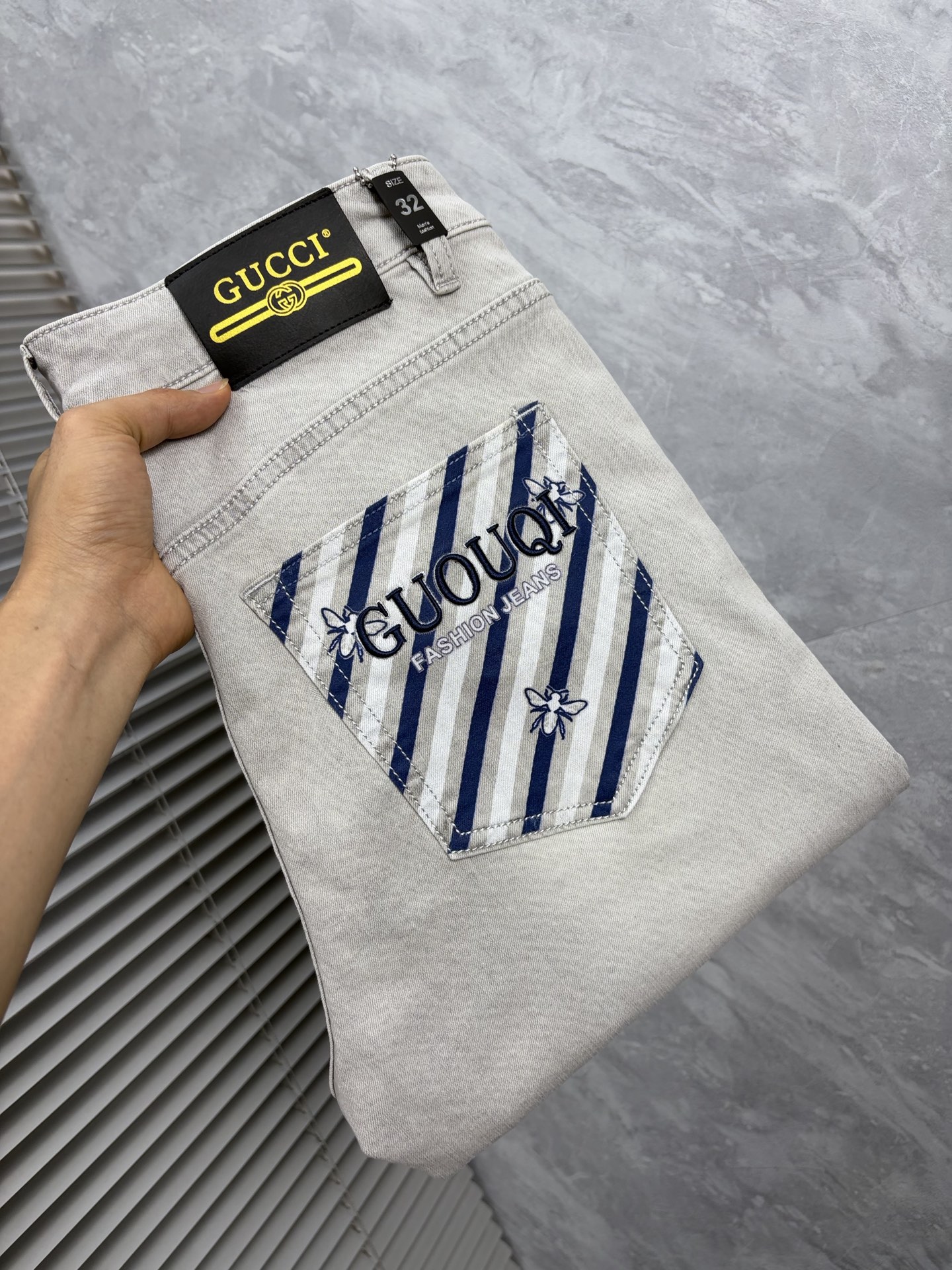 NO:916436,GUCCI high-end customization, 2026 latest jeans, simultaneous sales at the counter, original customized replicas, customer-supplied hardware accessories, original quality, imported denim fabric with high elasticity, heavy washing, fine workmanship and routing, excellent upper body!  Preferred items Size: 29-38,,gucci,jeans,19860909GUCCI高端定制、2026最新款牛仔裤 柜台同步发售 原版定制复刻 客供五金辅料 原单品质 进口牛仔面料高弹力 重工洗水 做工走线精细 上身绝佳！优选单品 码数: 29-38,,gucci,jeans,,Men's clothing