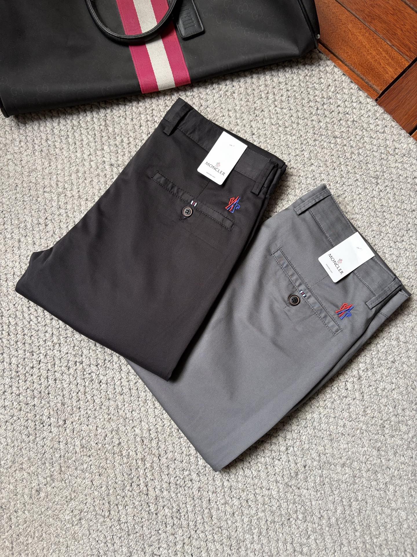 NO:911141,Meng casual pants, trousers 2025SS autumn and winter new style, special fabric for advanced custom pants, customized original hardware, heavy craftsmanship, fine lathe wiring, customized fabric, soft and comfortable, significant texture, exquisite accessories, great upper body effect, complete three standards, standard size 29-38, no 35,,19860909蒙 休闲裤 西裤2025SS秋冬新款 高级定制裤子专用面料 定制原版五金 重工工艺打造 车工走线精细 定制面料 柔软舒适 质感显著 辅料精美 上身效果超赞 三标齐全 标准尺码29-38,无35,,,Men's clothing