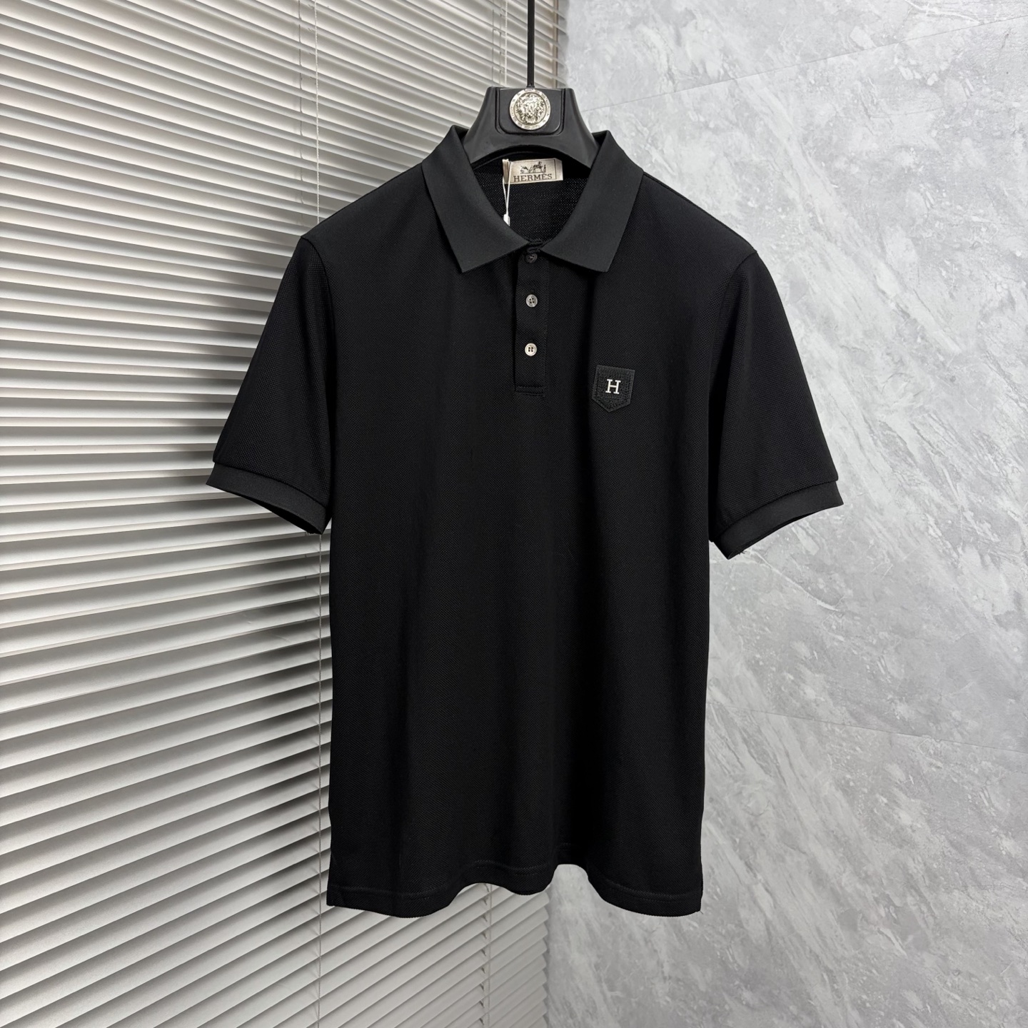 NO:937839,Hermes* 2026 spring and summer new products, lapel short-sleeved POLO shirt, good product without too much introduction, look at the details, counter size M-XXXL 175/140, recommended L,,, hermes, T-shirt,19860909爱马*2026年春夏新品上新 翻领短袖POLO衫 好货不用过多介绍 看细节 专柜码数M-XXXL 175/140建议L,,,hermes,T-shirt,,Men's clothing