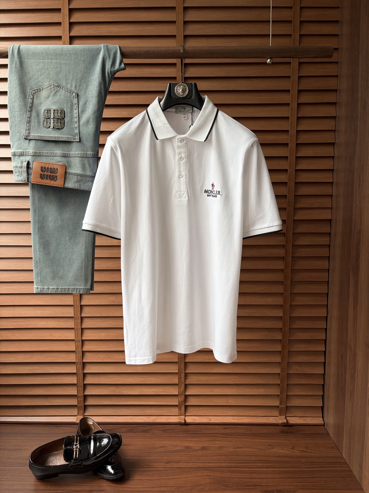 NO:925937,Meng Mouth 2026 spring and summer new products. Lapel short-sleeved polo shirt. It’s a good product that doesn’t need to be introduced too much. Look at the details. Counter size M-XXXL, Moncler, T-shirt,19860909蒙口 2026年春夏新品上新 翻领短袖polo衫 好货不用过多介绍 看细节 专柜码数M-XXXL,,Moncler,T-shirt,,Men's clothing