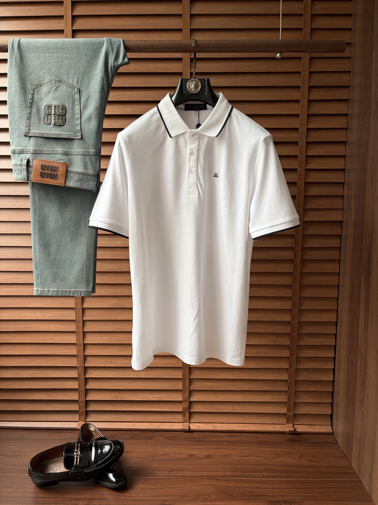 NO:925926,LU 2026 spring and summer new products, lapel short-sleeved polo shirts, good products that don’t need to be introduced too much, look at the details, counter size M-XXXL,, T-shirt,19860909LU 2026年春夏新品上新 翻领短袖polo衫 好货不用过多介绍 看细节 专柜码数M-XXXL,,T-shirt,,Men's clothing