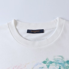 。LOUIS VUITTON 满印彩色圆领短袖T恤●正品11599购入开发●32支紧密精梳棉●1*1索罗 。LOUIS VUITTON 满印彩色圆领短袖T恤●正品11599购入开发●32支紧密精梳棉●1*1索罗