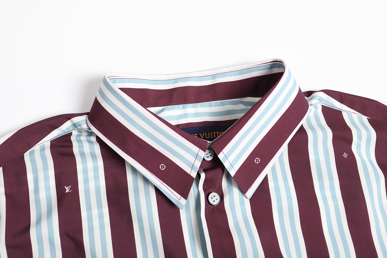 。LOUIS VUITTON 25SS条纹短袖衬衫●正品10300购入●采用40支棉纱混纺面料●布匹直喷