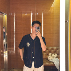 。LOUIS VUITTON25SS针织短䄂棒球衬衫●正品12000购入●定染60支精梳棉双股毛料●毛料 。LOUIS VUITTON25SS针织短䄂棒球衬衫●正品12000购入●定染60支精梳棉双股毛料●毛料