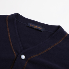 。LOUIS VUITTON25SS针织短䄂棒球衬衫●正品12000购入●定染60支精梳棉双股毛料●毛料 。LOUIS VUITTON25SS针织短䄂棒球衬衫●正品12000购入●定染60支精梳棉双股毛料●毛料